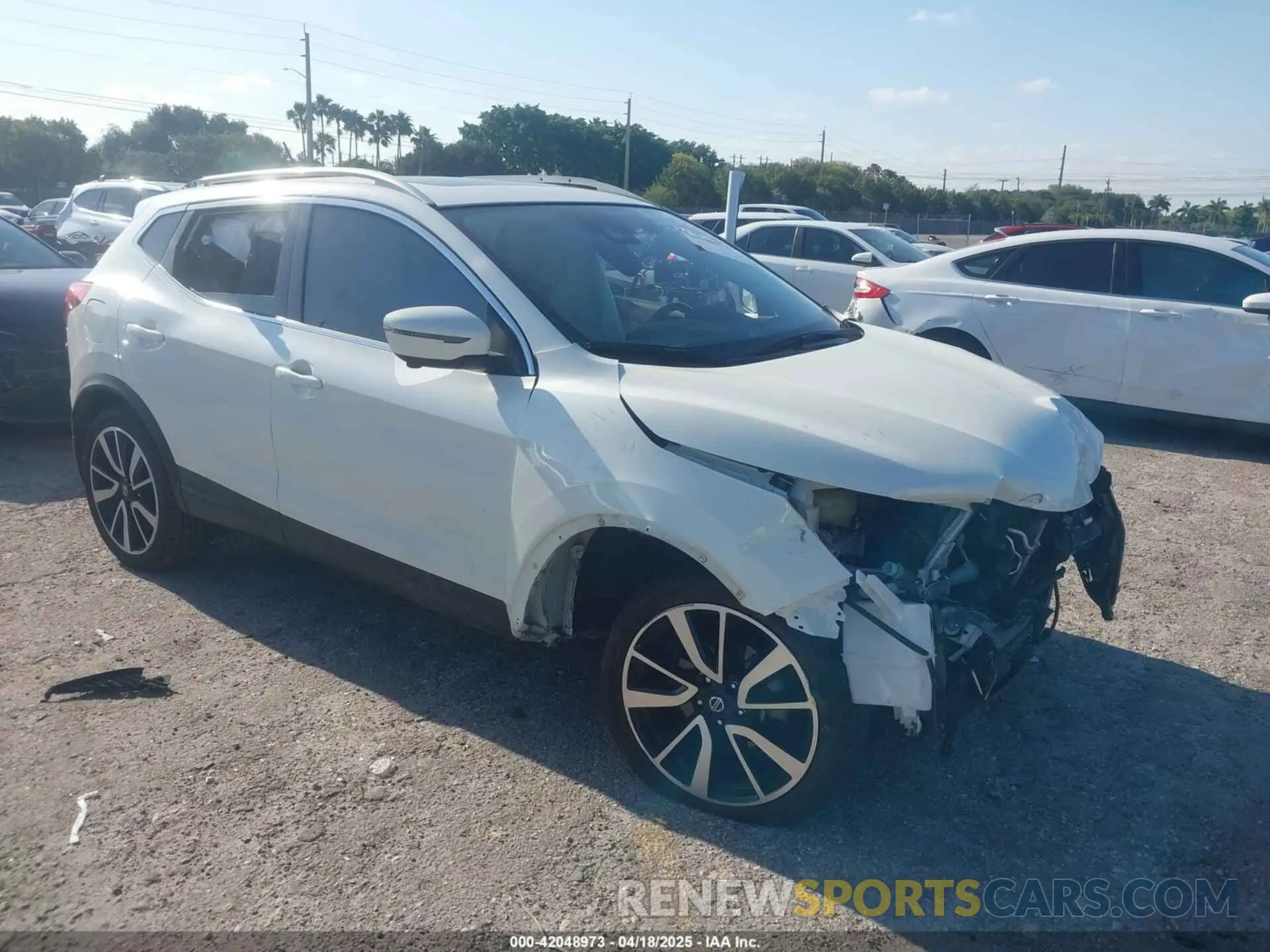 1 Photograph of a damaged car JN1BJ1CP2KW525293 NISSAN ROGUE SPORT 2019