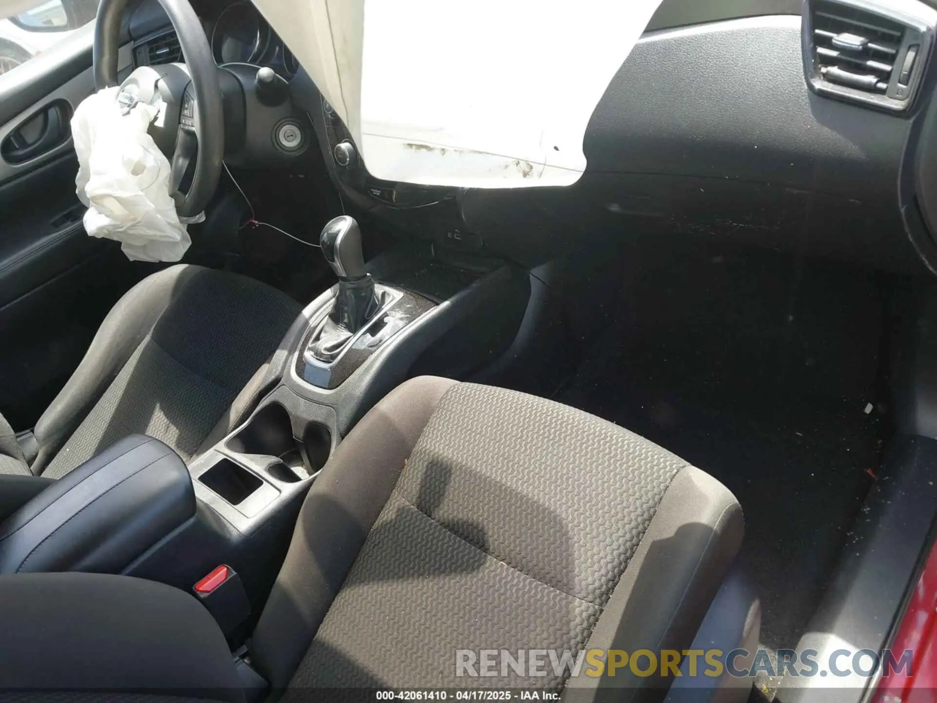 5 Photograph of a damaged car JN1BJ1CP3KW210633 NISSAN ROGUE SPORT 2019