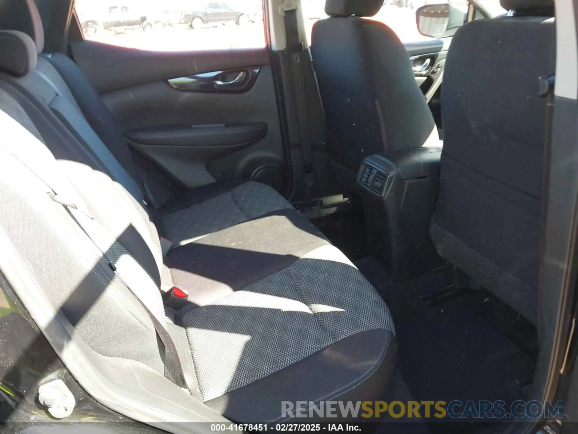 8 Photograph of a damaged car JN1BJ1CP3KW524637 NISSAN ROGUE SPORT 2019