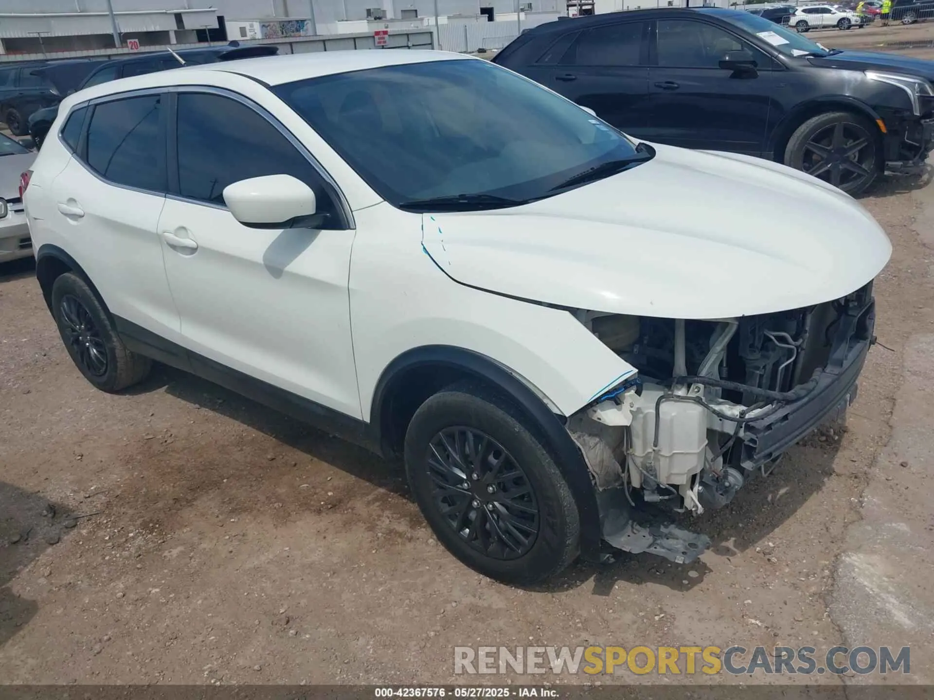 1 Photograph of a damaged car JN1BJ1CP4KW226520 NISSAN ROGUE SPORT 2019