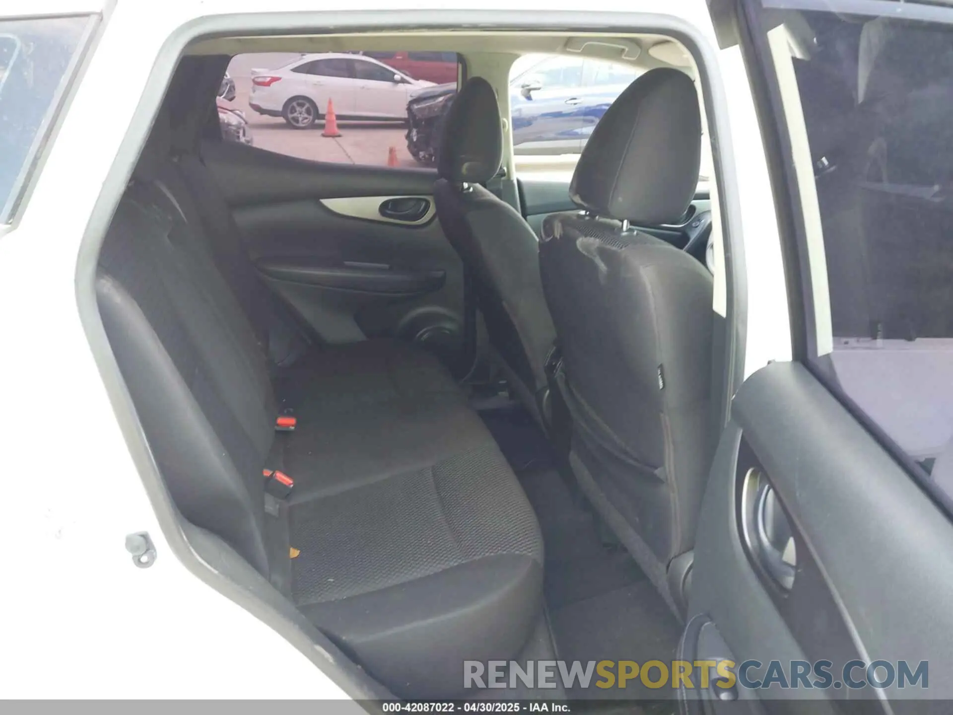 8 Photograph of a damaged car JN1BJ1CP4KW239090 NISSAN ROGUE SPORT 2019
