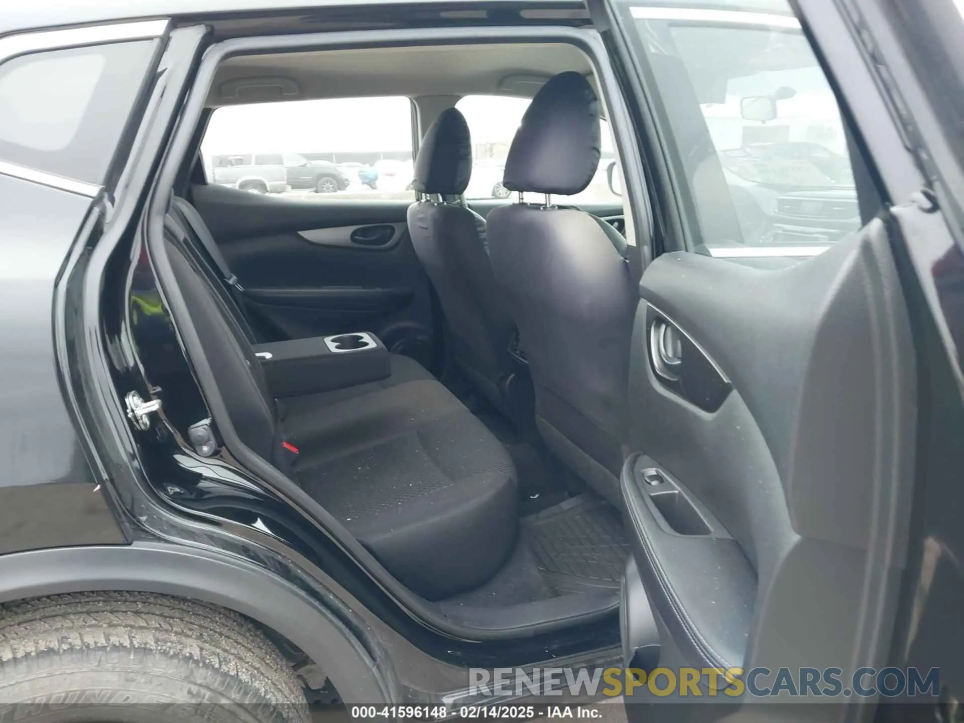 8 Photograph of a damaged car JN1BJ1CP4KW520483 NISSAN ROGUE SPORT 2019