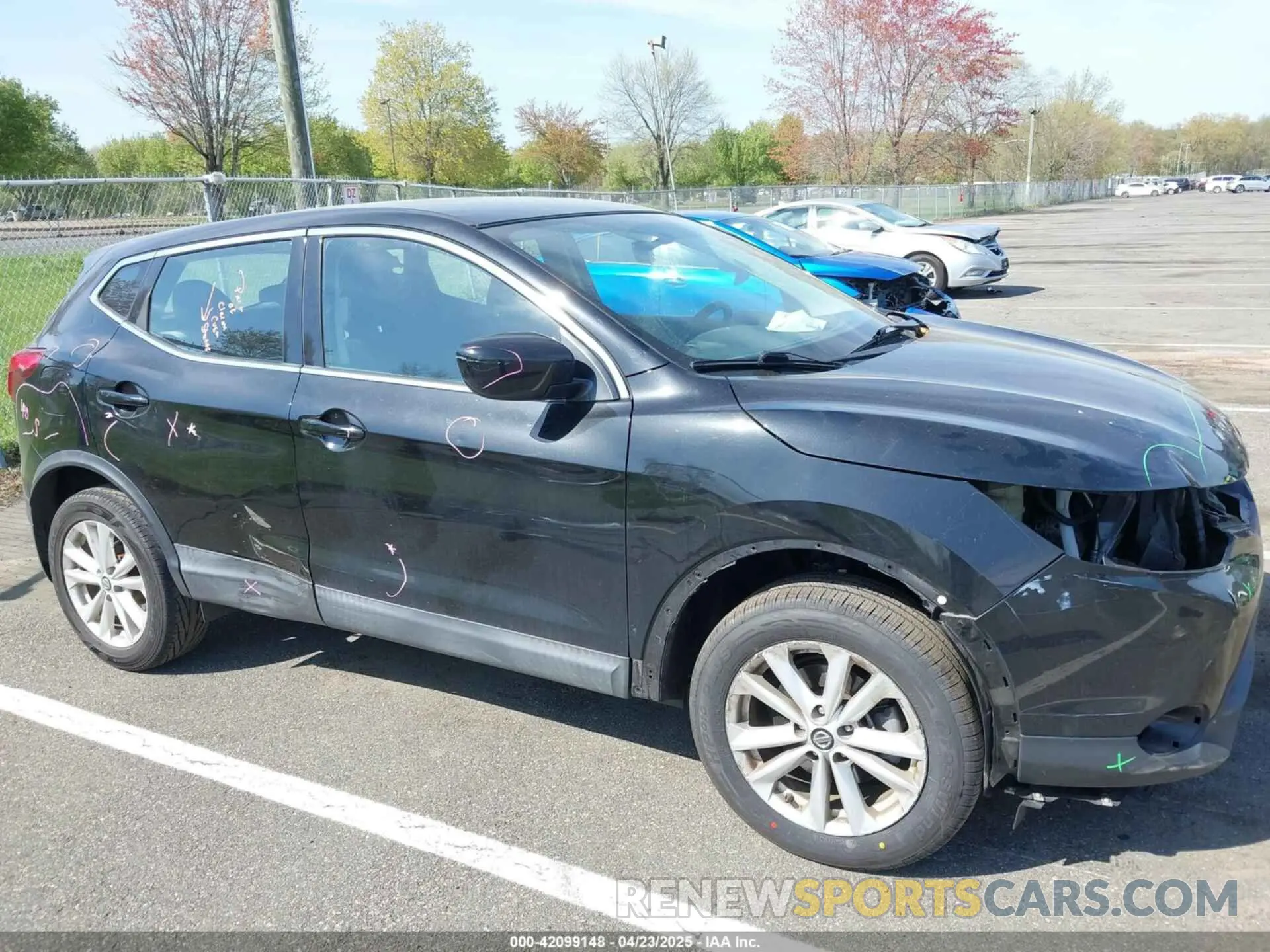 16 Photograph of a damaged car JN1BJ1CP4KW523237 NISSAN ROGUE SPORT 2019