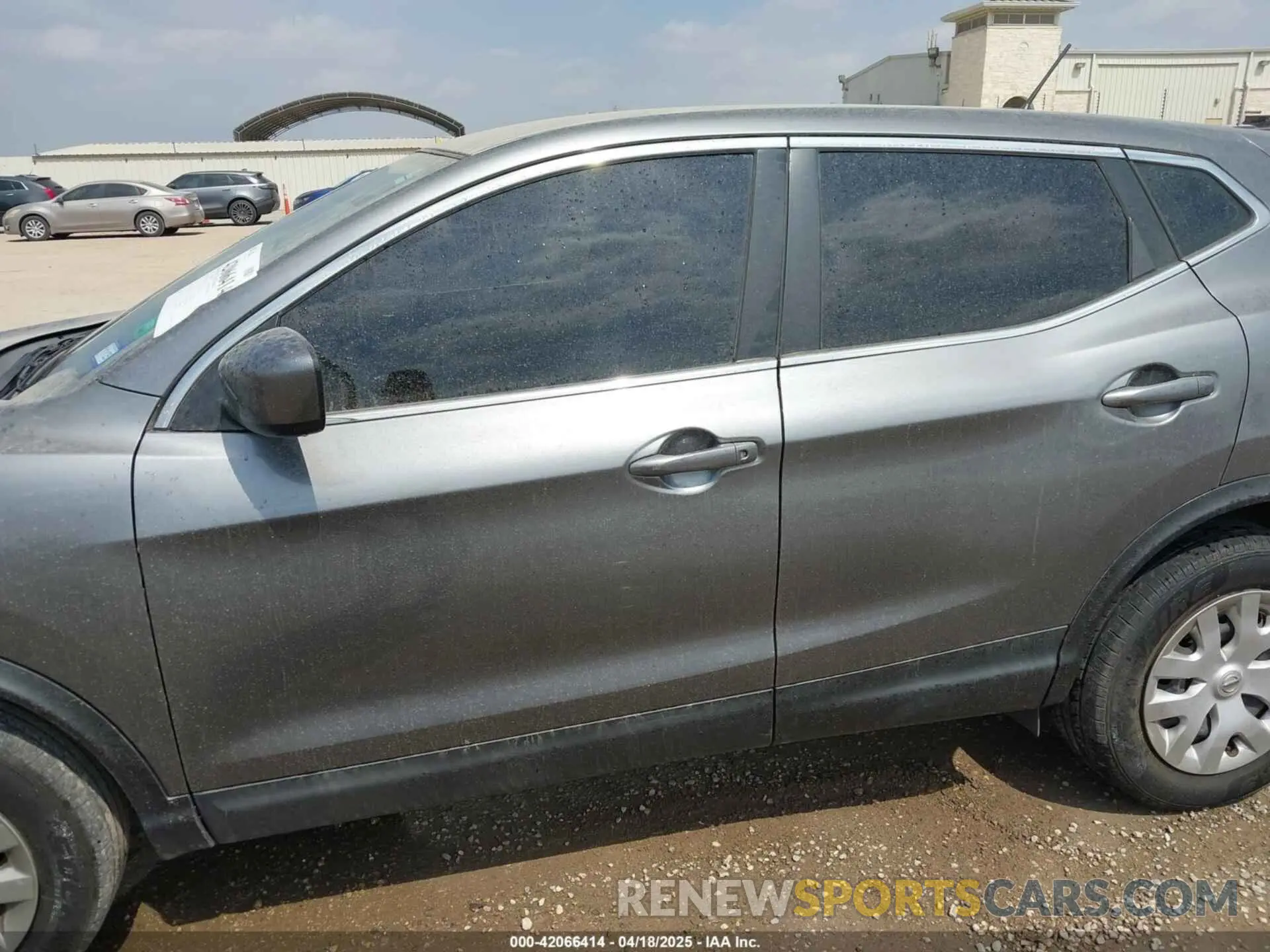 14 Photograph of a damaged car JN1BJ1CP5KW235775 NISSAN ROGUE SPORT 2019