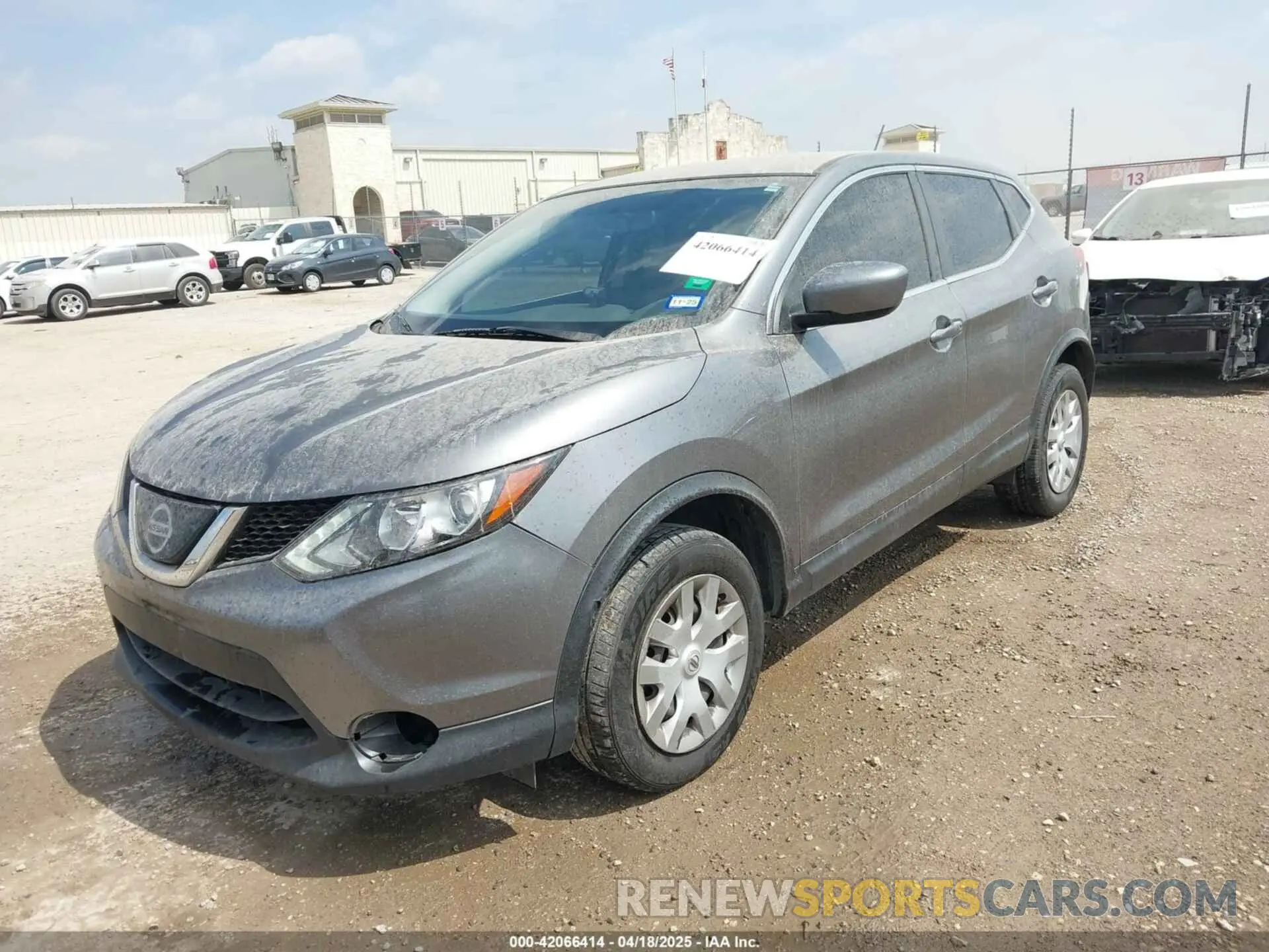 2 Photograph of a damaged car JN1BJ1CP5KW235775 NISSAN ROGUE SPORT 2019