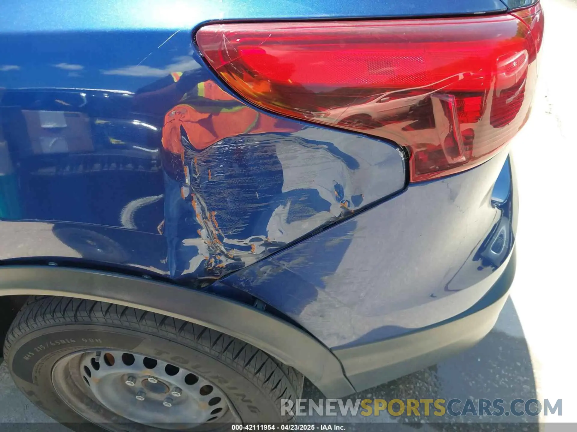 6 Photograph of a damaged car JN1BJ1CP5KW239325 NISSAN ROGUE SPORT 2019
