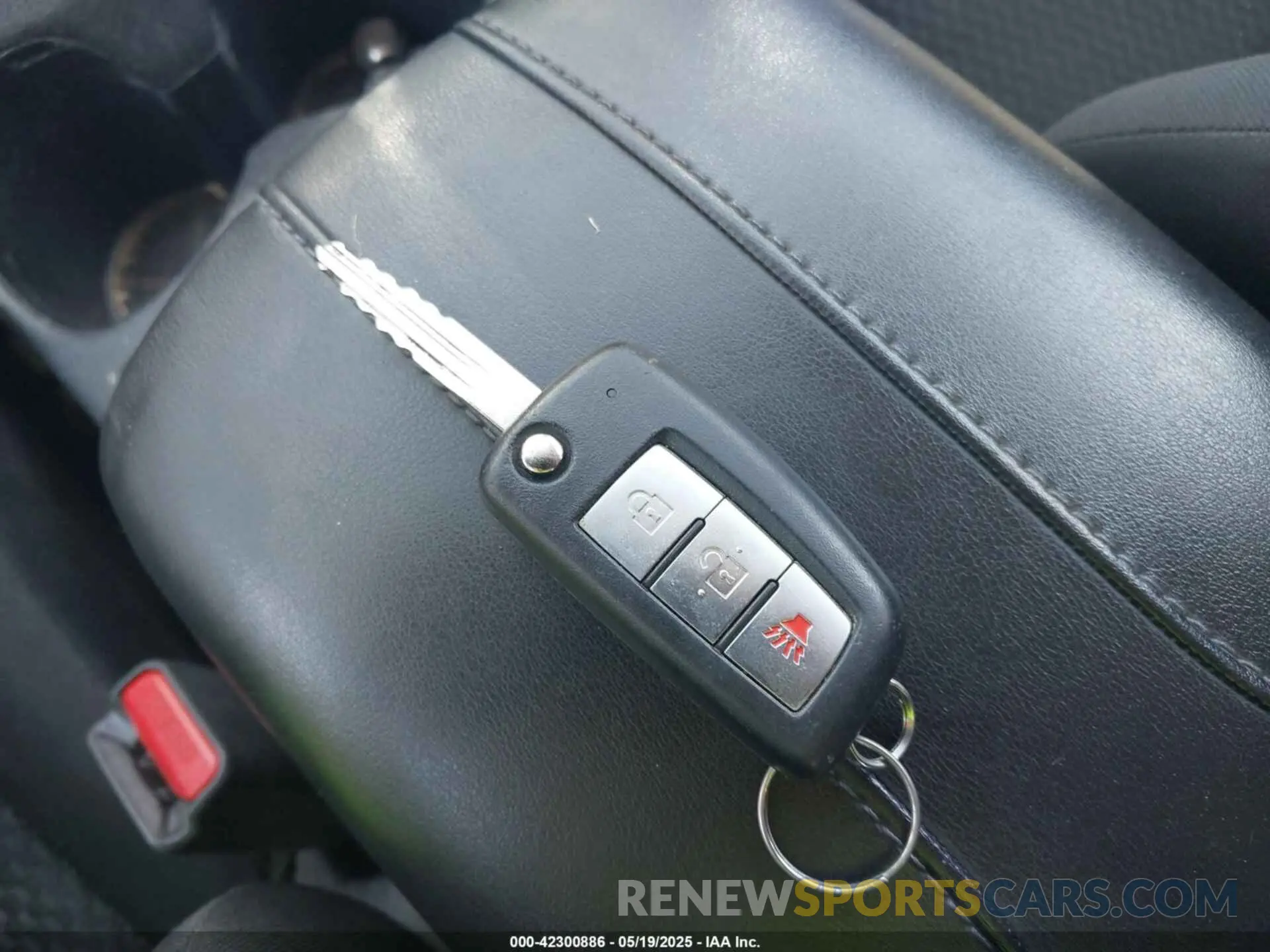11 Photograph of a damaged car JN1BJ1CP5KW240376 NISSAN ROGUE SPORT 2019