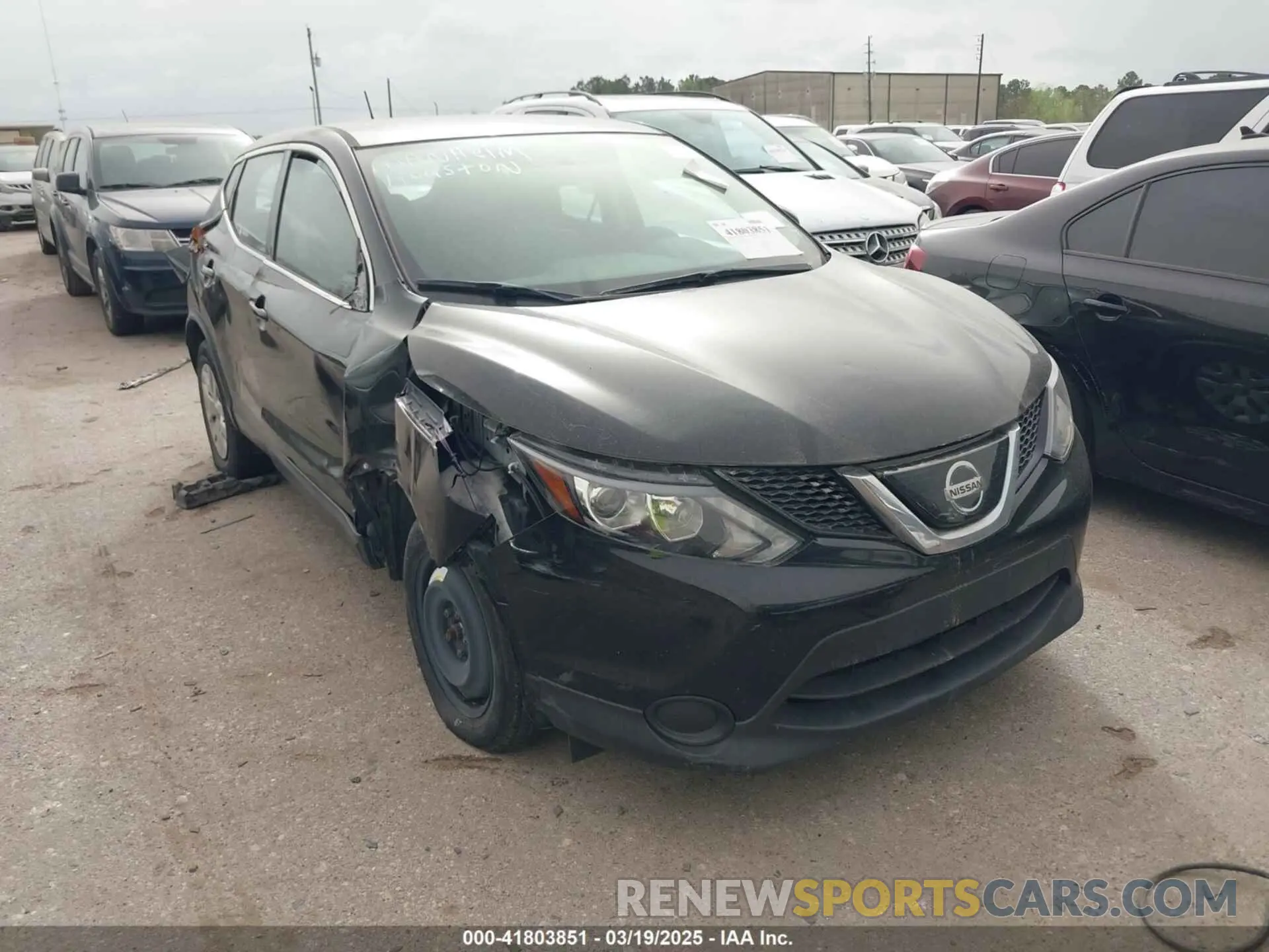 1 Photograph of a damaged car JN1BJ1CP5KW527877 NISSAN ROGUE SPORT 2019