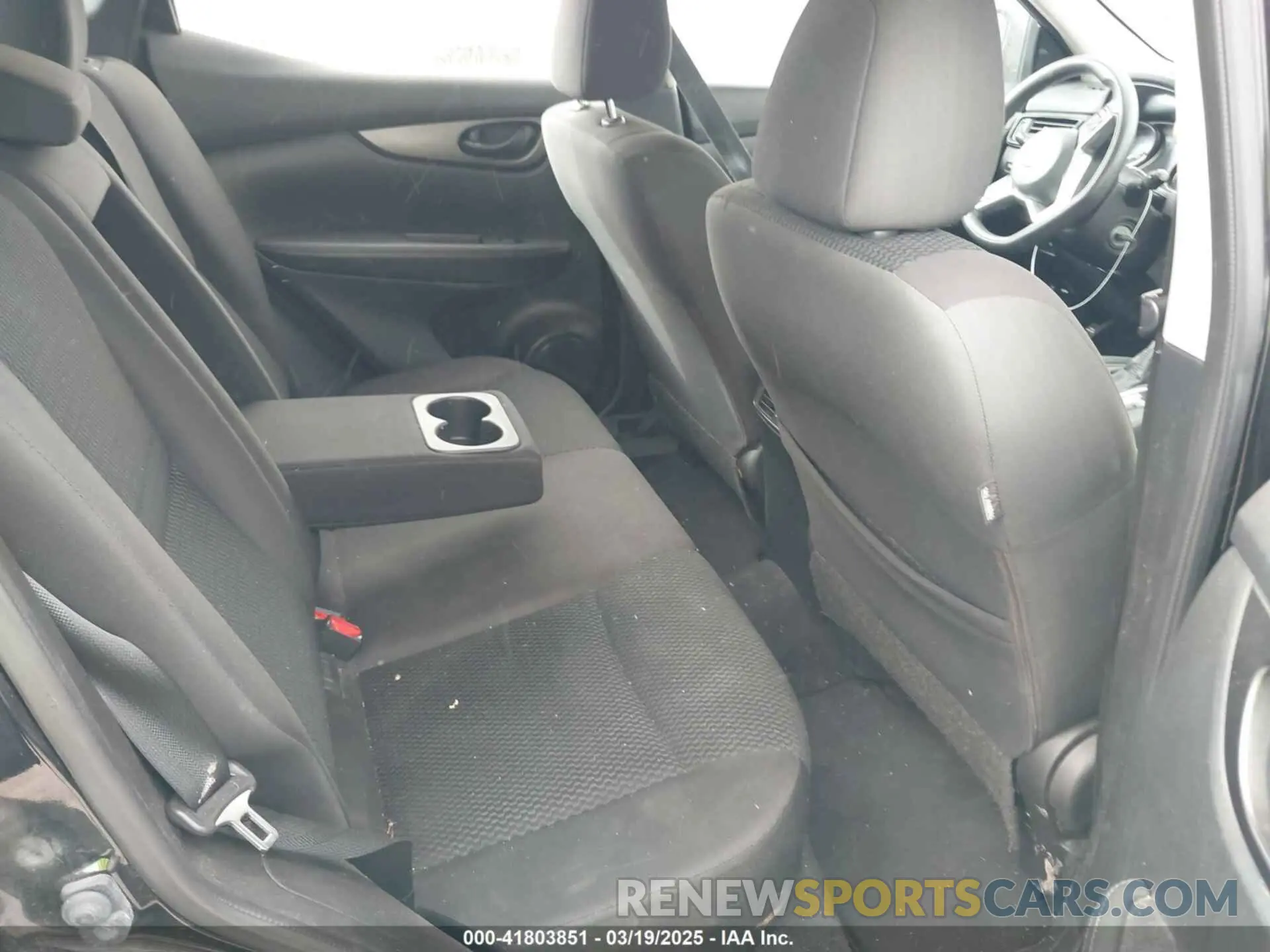 8 Photograph of a damaged car JN1BJ1CP5KW527877 NISSAN ROGUE SPORT 2019