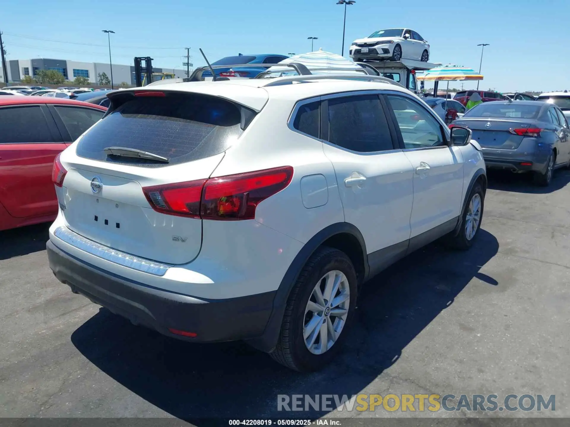 4 Photograph of a damaged car JN1BJ1CP6KW210321 NISSAN ROGUE SPORT 2019
