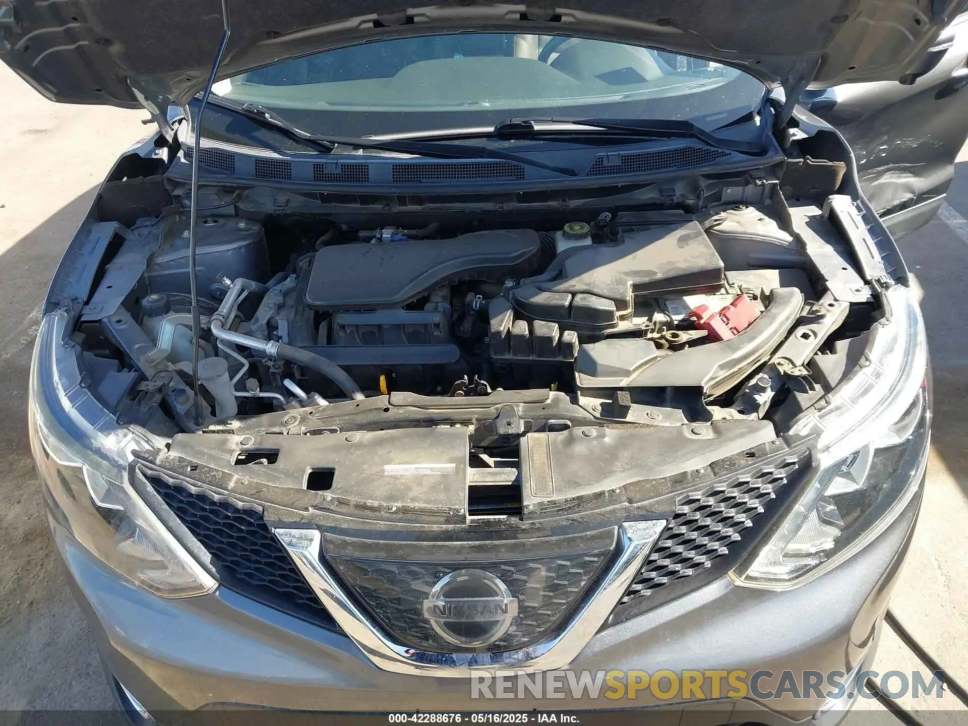 10 Photograph of a damaged car JN1BJ1CP6KW214496 NISSAN ROGUE SPORT 2019