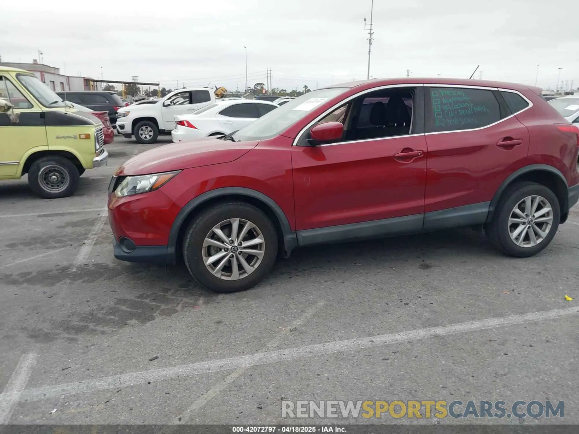 14 Photograph of a damaged car JN1BJ1CP6KW218824 NISSAN ROGUE SPORT 2019