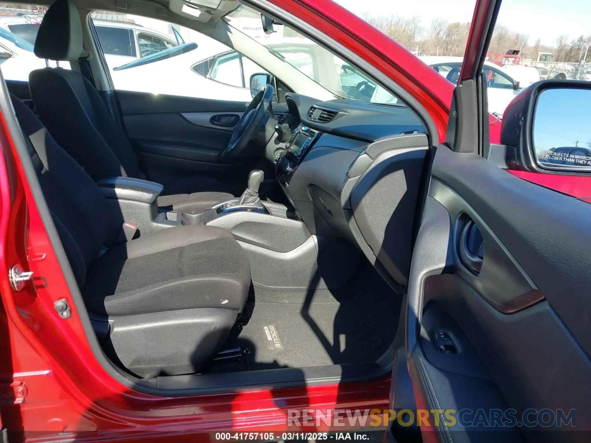 5 Photograph of a damaged car JN1BJ1CP6KW219973 NISSAN ROGUE SPORT 2019