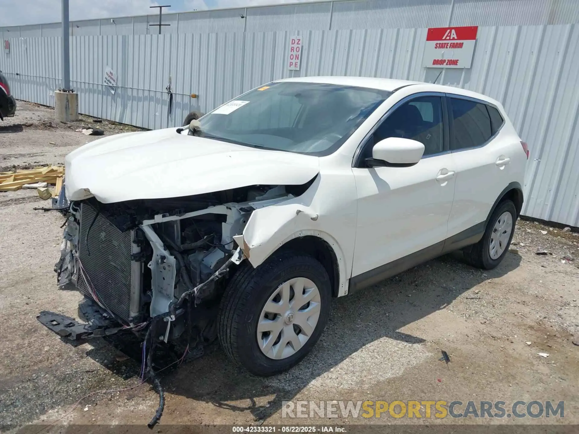 2 Photograph of a damaged car JN1BJ1CP6KW222386 NISSAN ROGUE SPORT 2019