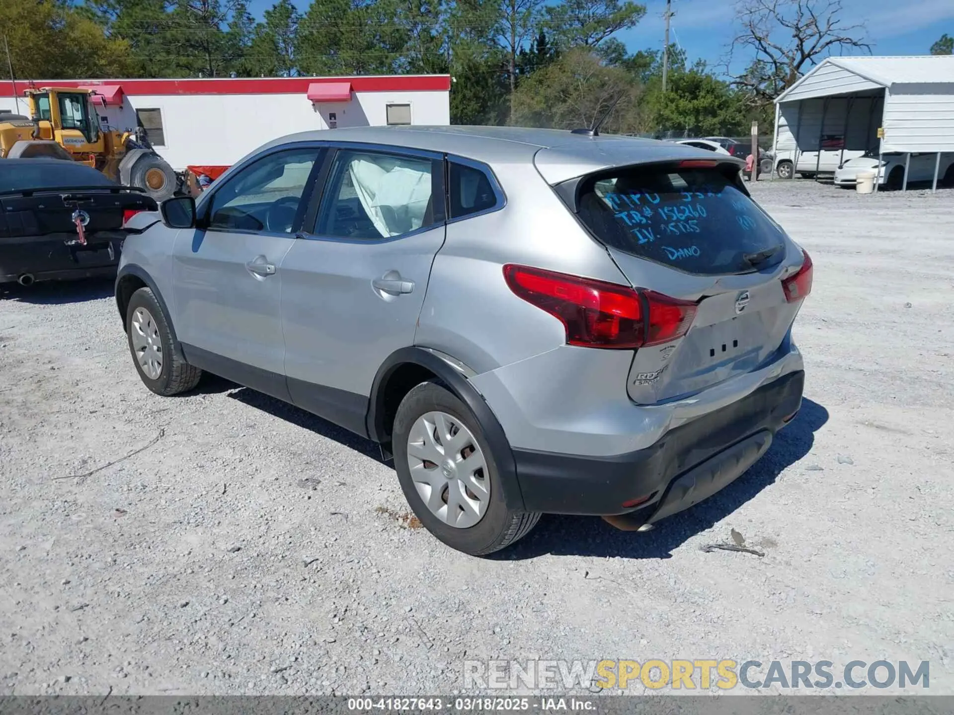 3 Photograph of a damaged car JN1BJ1CP6KW525927 NISSAN ROGUE SPORT 2019