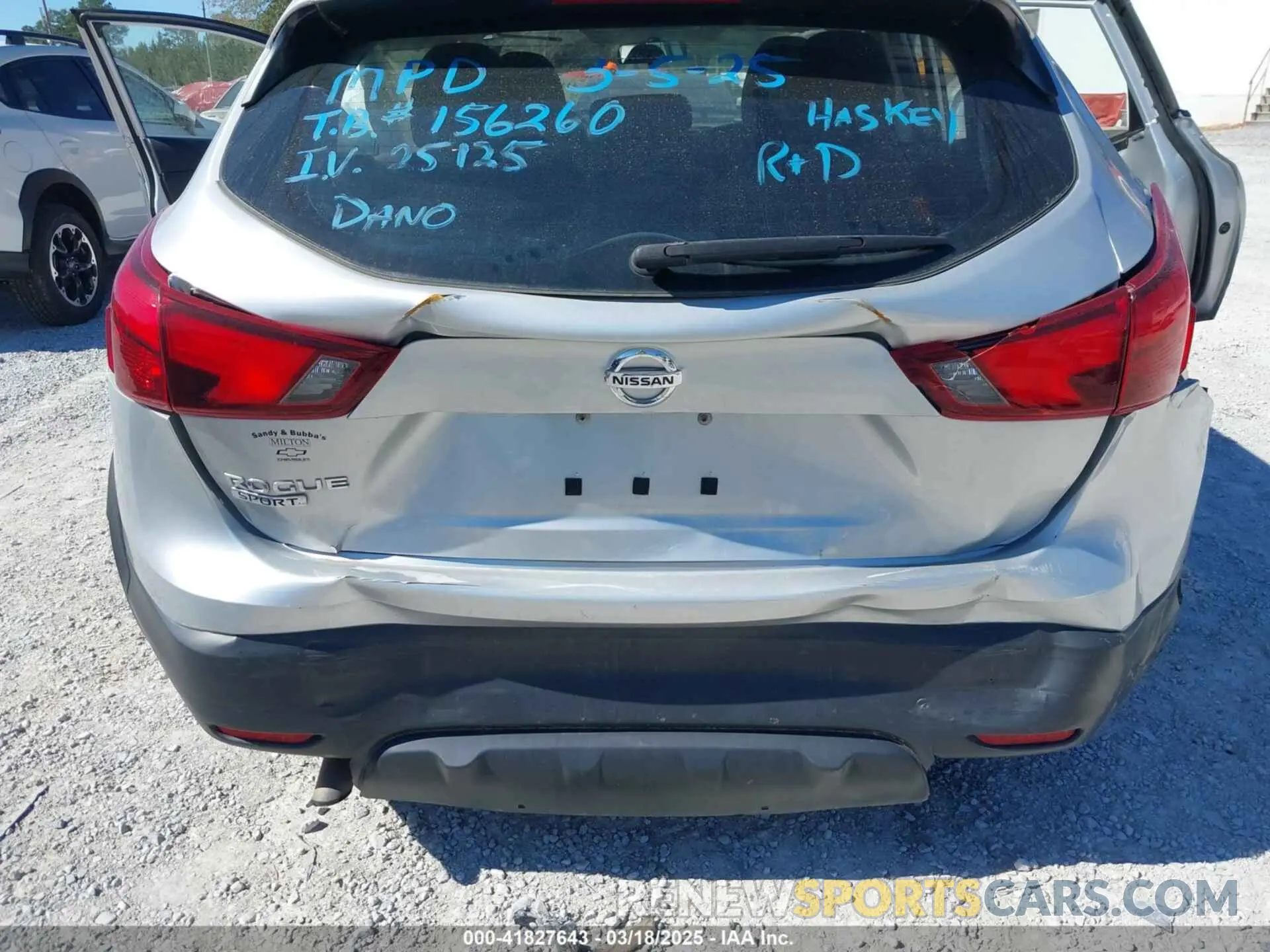 6 Photograph of a damaged car JN1BJ1CP6KW525927 NISSAN ROGUE SPORT 2019
