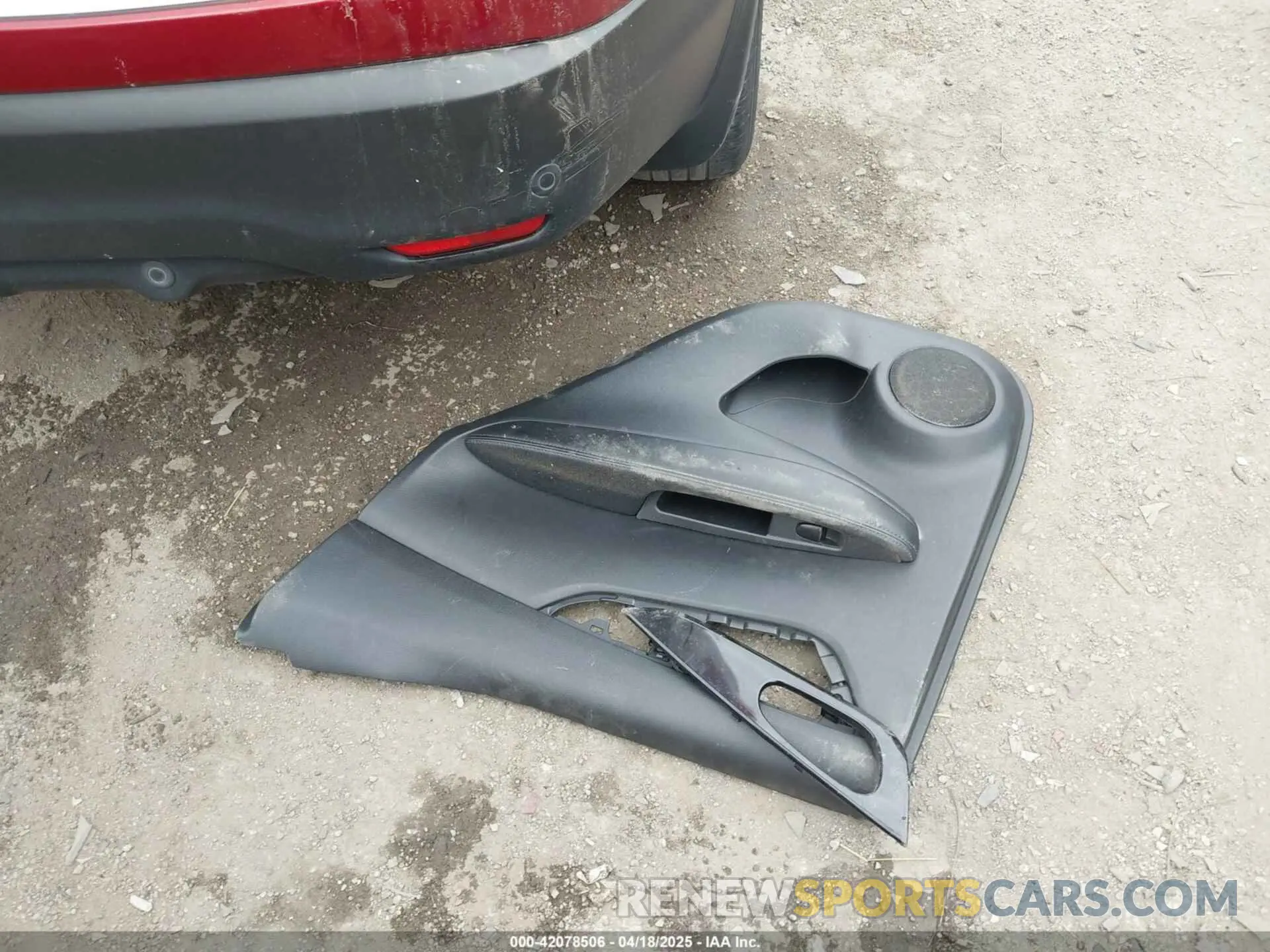 12 Photograph of a damaged car JN1BJ1CP7KW227192 NISSAN ROGUE SPORT 2019