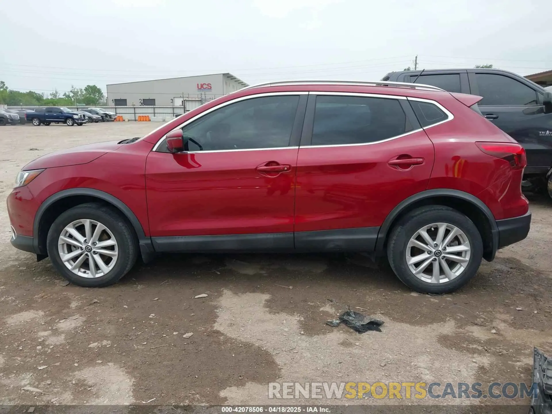 15 Photograph of a damaged car JN1BJ1CP7KW227192 NISSAN ROGUE SPORT 2019