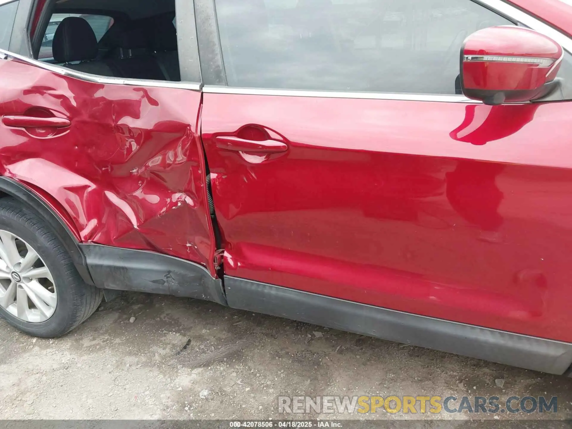 5 Photograph of a damaged car JN1BJ1CP7KW227192 NISSAN ROGUE SPORT 2019