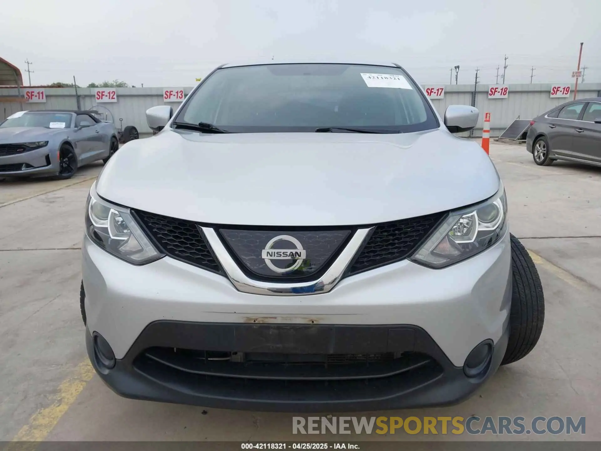 12 Photograph of a damaged car JN1BJ1CP7KW229489 NISSAN ROGUE SPORT 2019