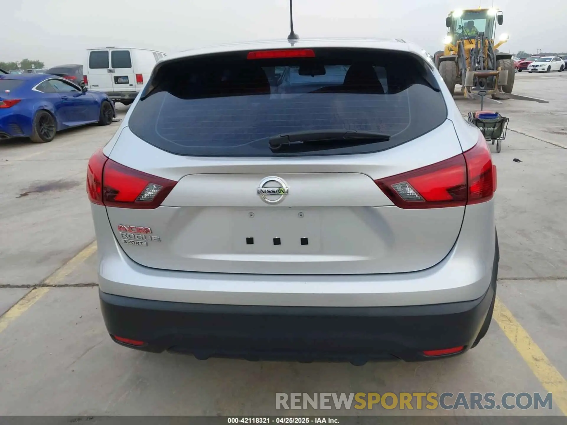 16 Photograph of a damaged car JN1BJ1CP7KW229489 NISSAN ROGUE SPORT 2019