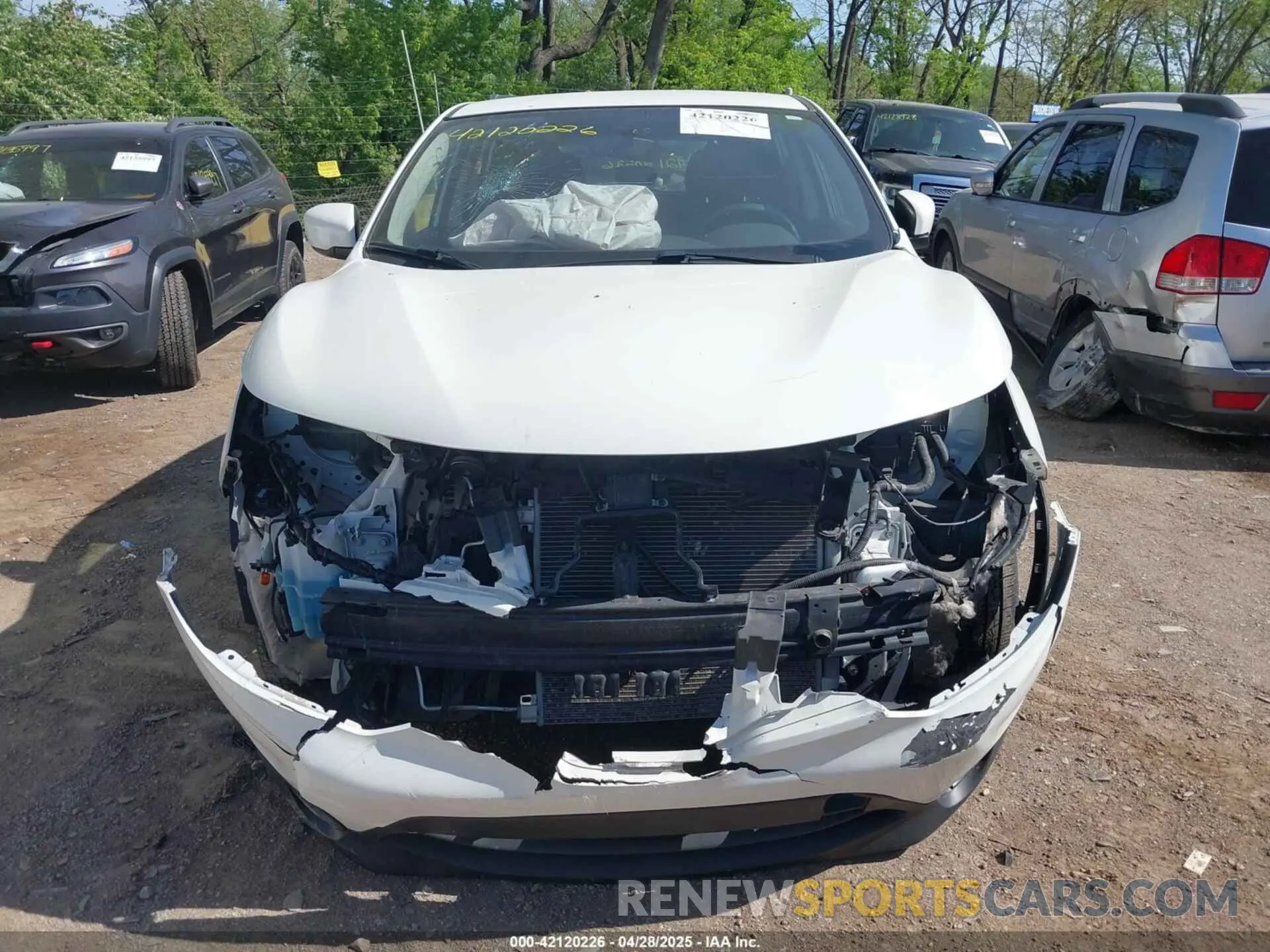 13 Photograph of a damaged car JN1BJ1CP7KW236426 NISSAN ROGUE SPORT 2019