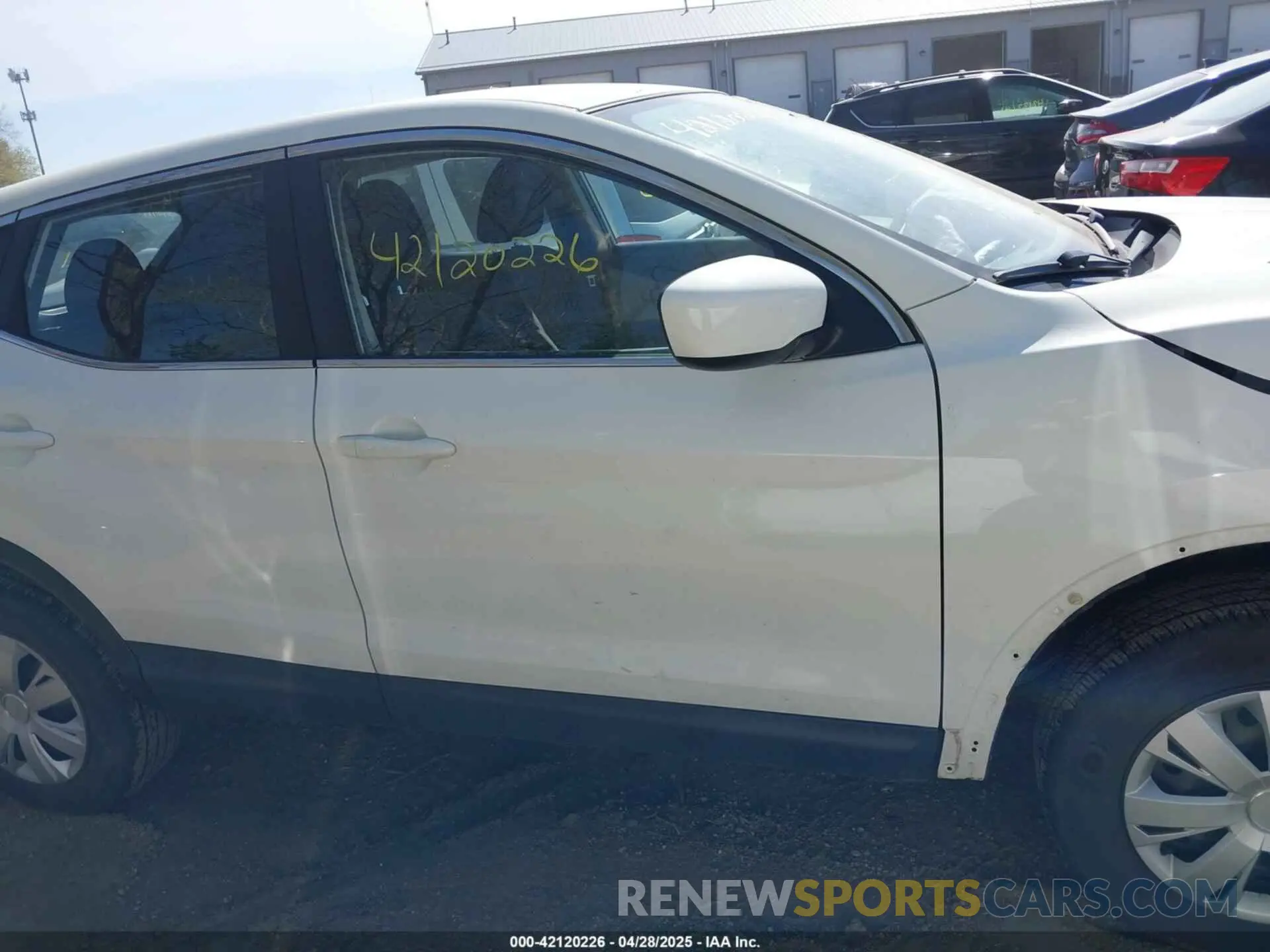14 Photograph of a damaged car JN1BJ1CP7KW236426 NISSAN ROGUE SPORT 2019