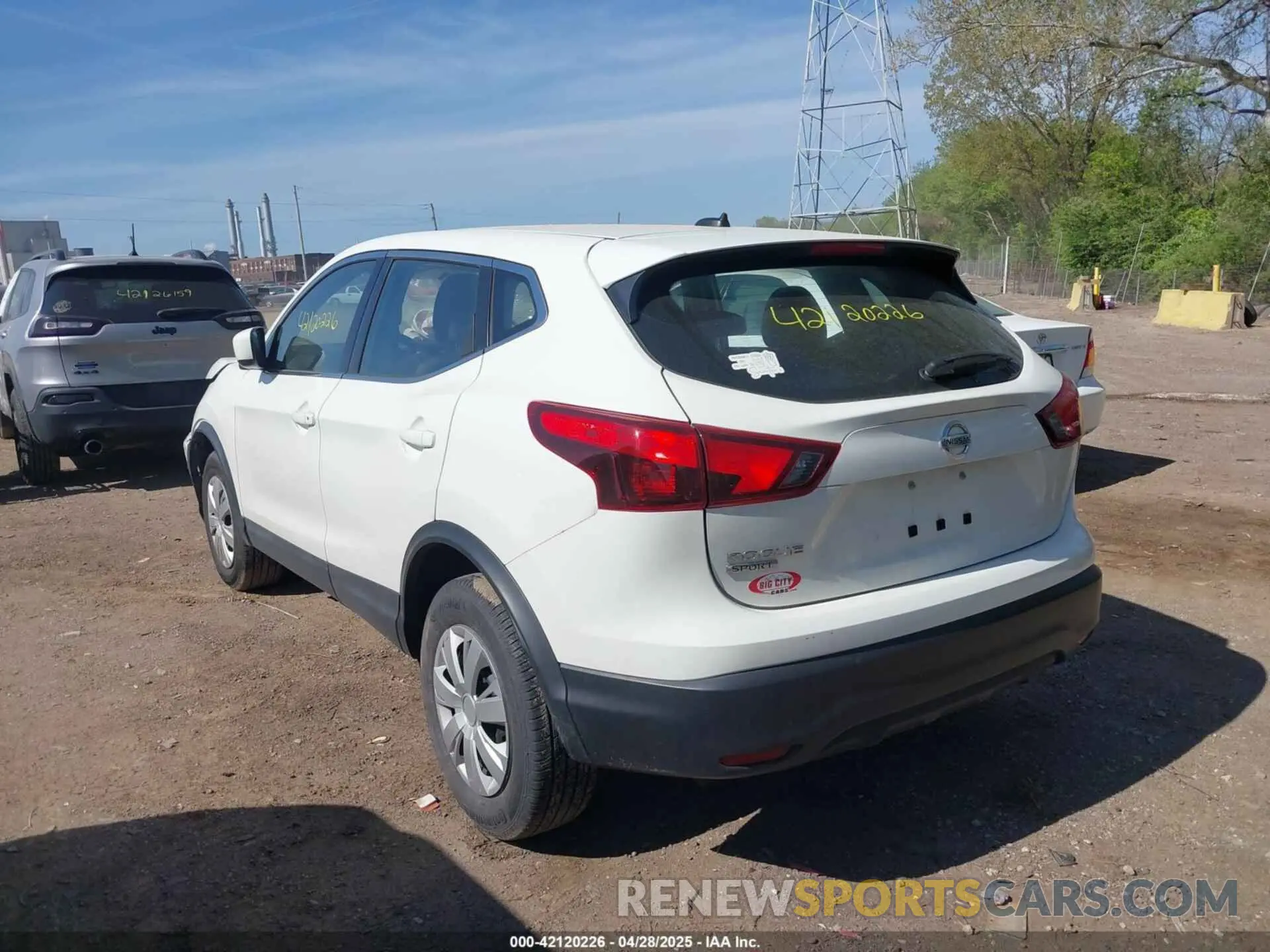 3 Photograph of a damaged car JN1BJ1CP7KW236426 NISSAN ROGUE SPORT 2019