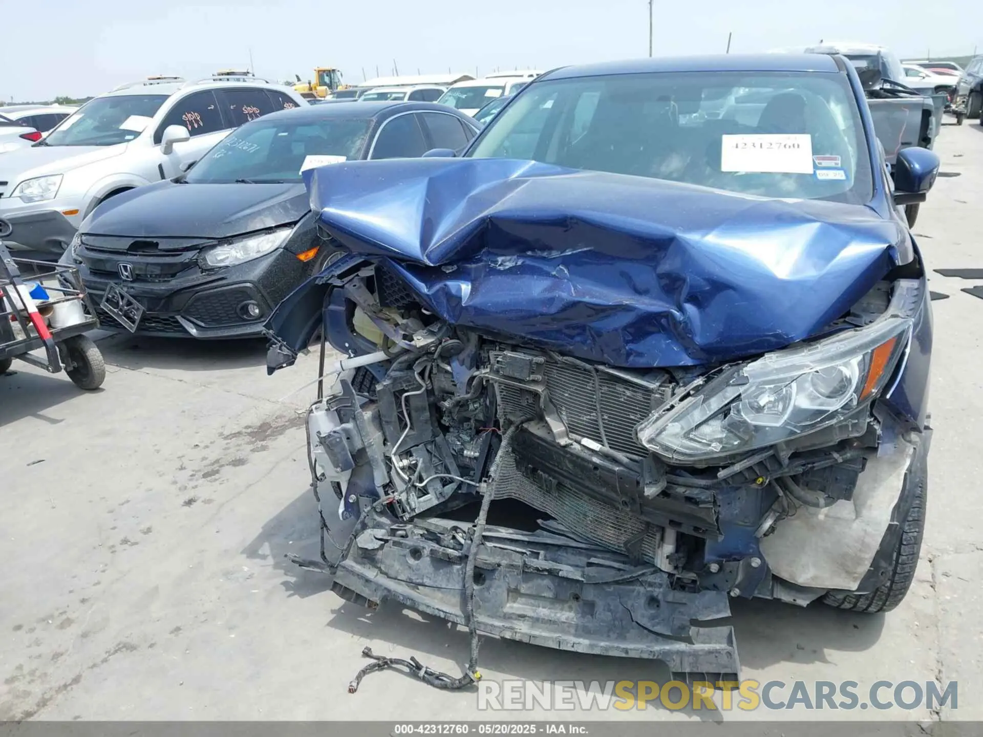 13 Photograph of a damaged car JN1BJ1CP7KW236524 NISSAN ROGUE SPORT 2019