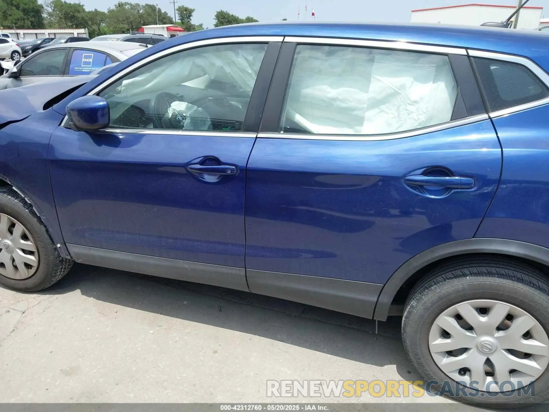 15 Photograph of a damaged car JN1BJ1CP7KW236524 NISSAN ROGUE SPORT 2019