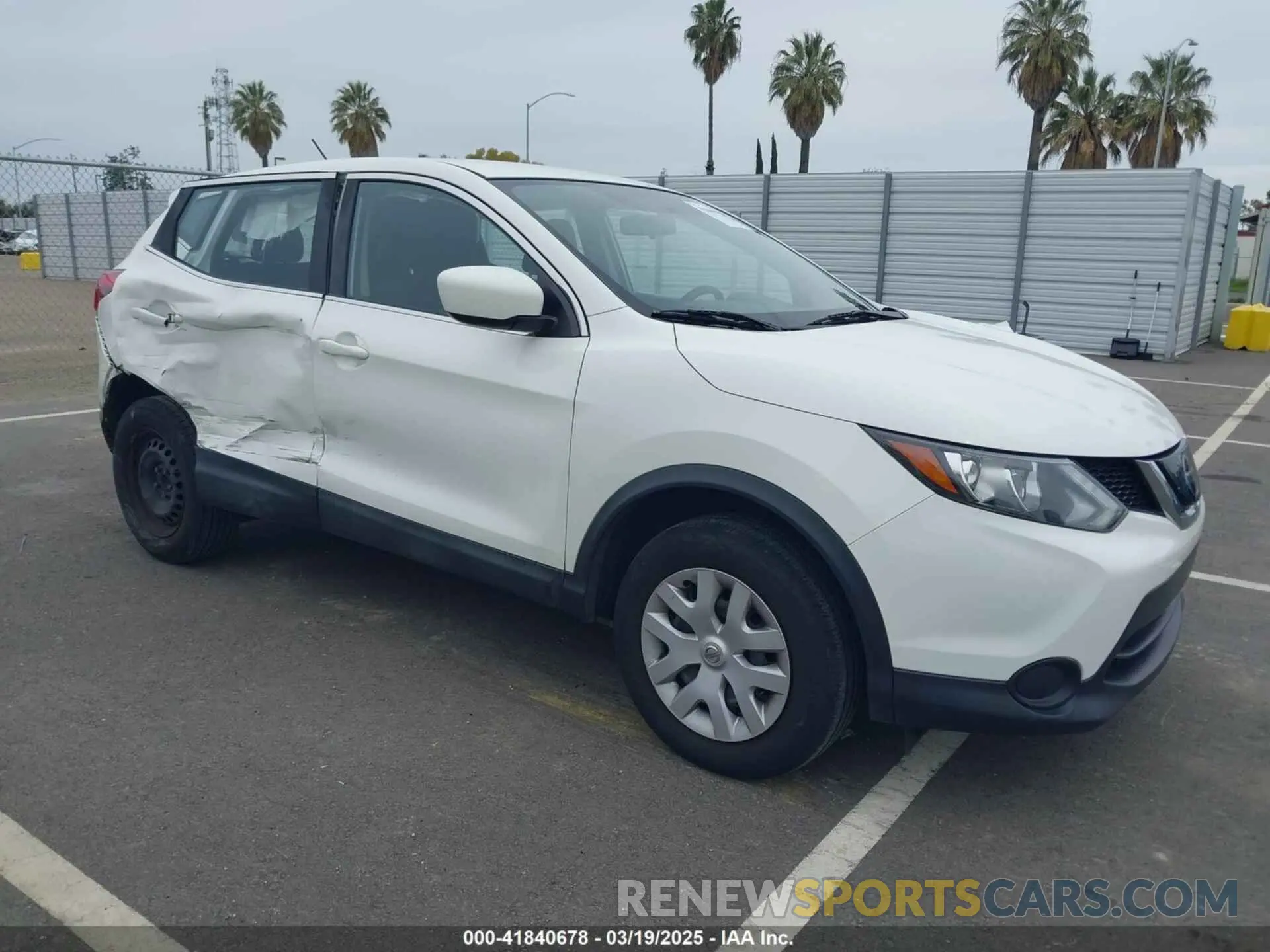 1 Photograph of a damaged car JN1BJ1CP7KW239410 NISSAN ROGUE SPORT 2019