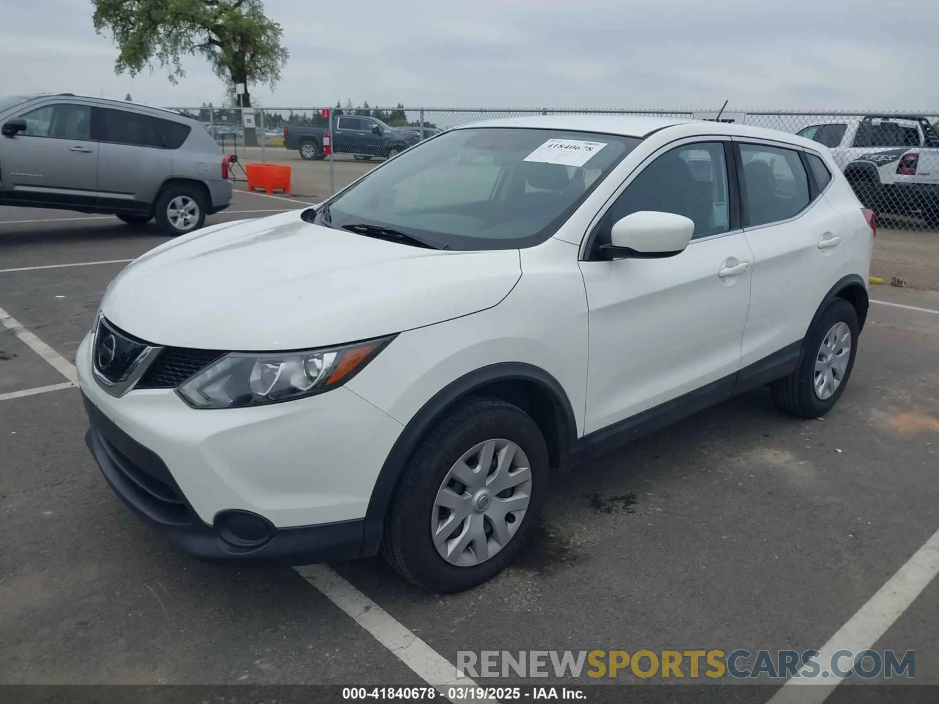 2 Photograph of a damaged car JN1BJ1CP7KW239410 NISSAN ROGUE SPORT 2019