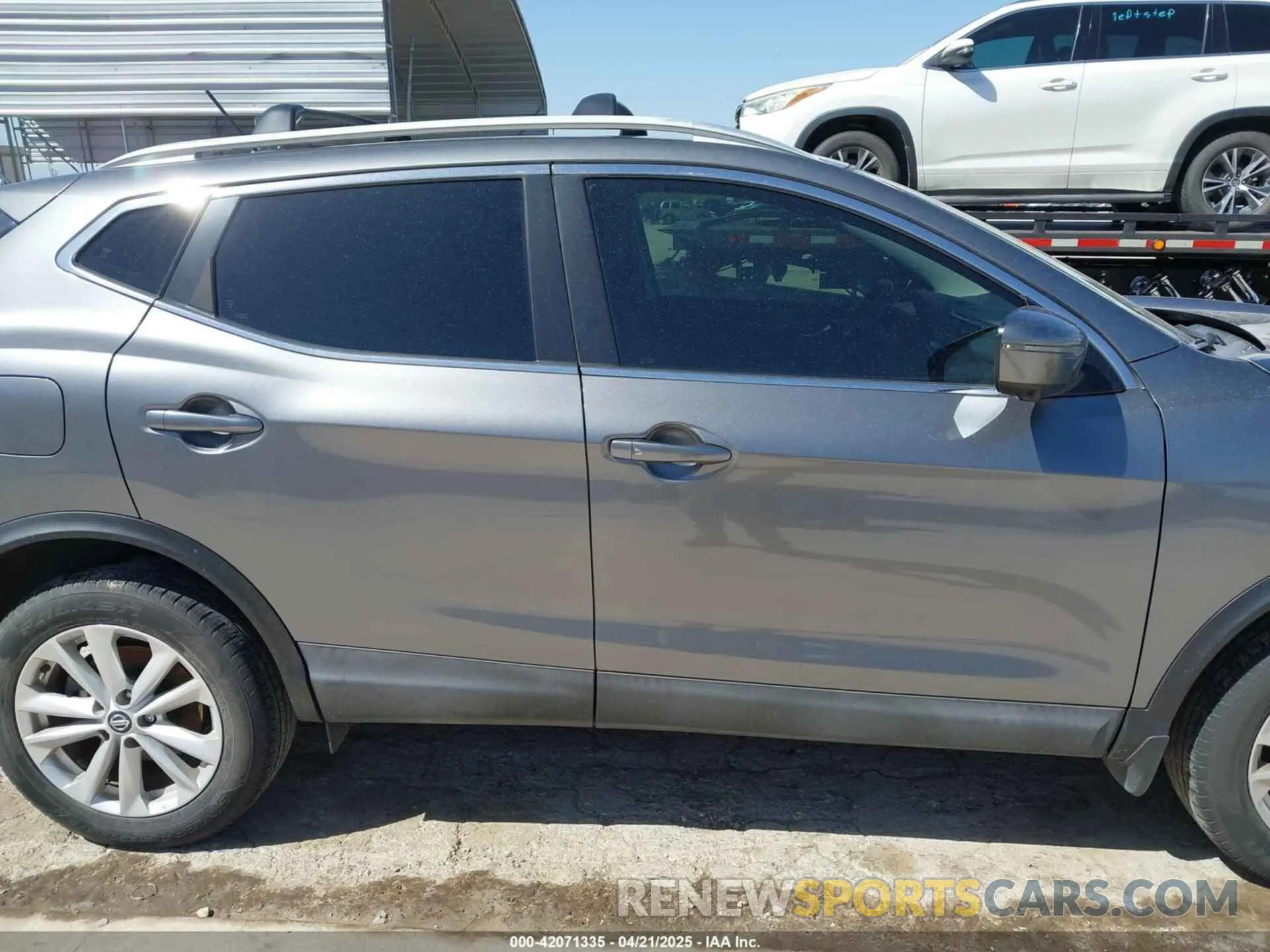 13 Photograph of a damaged car JN1BJ1CP7KW526147 NISSAN ROGUE SPORT 2019