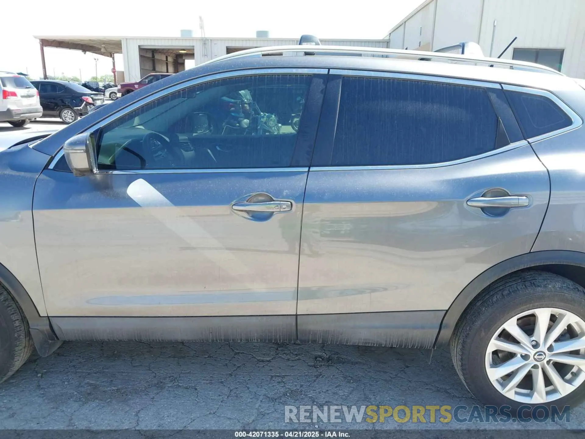 14 Photograph of a damaged car JN1BJ1CP7KW526147 NISSAN ROGUE SPORT 2019