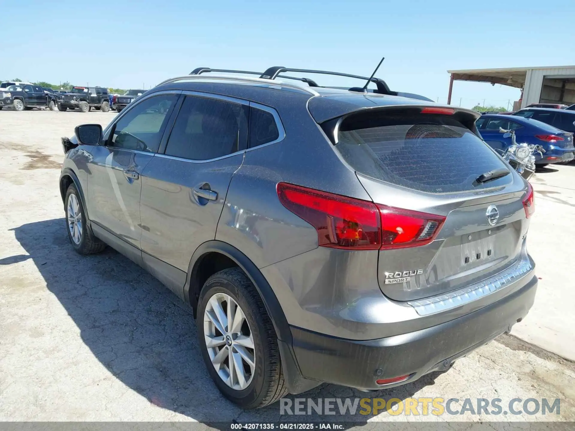 3 Photograph of a damaged car JN1BJ1CP7KW526147 NISSAN ROGUE SPORT 2019