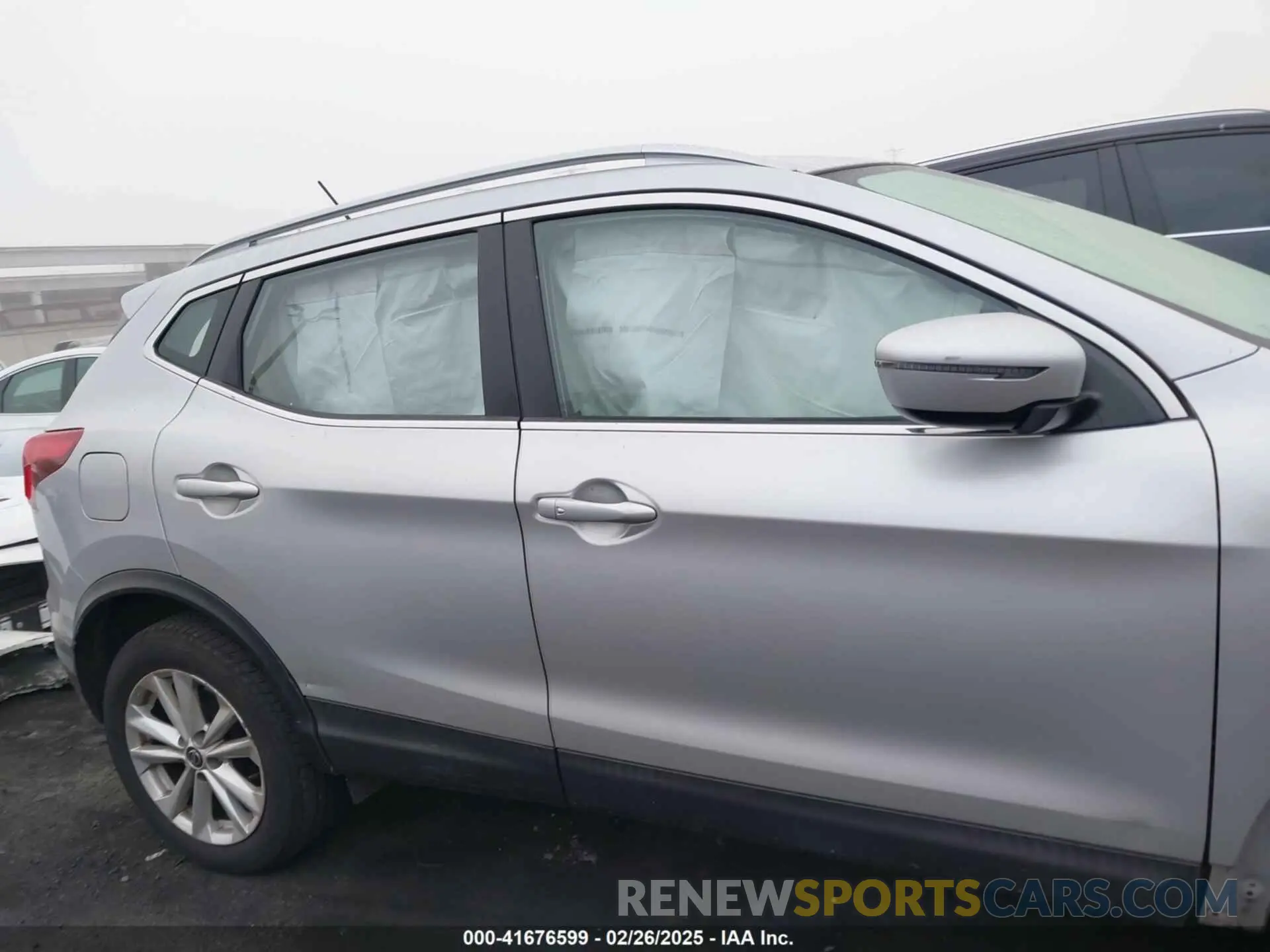 12 Photograph of a damaged car JN1BJ1CP8KW215701 NISSAN ROGUE SPORT 2019