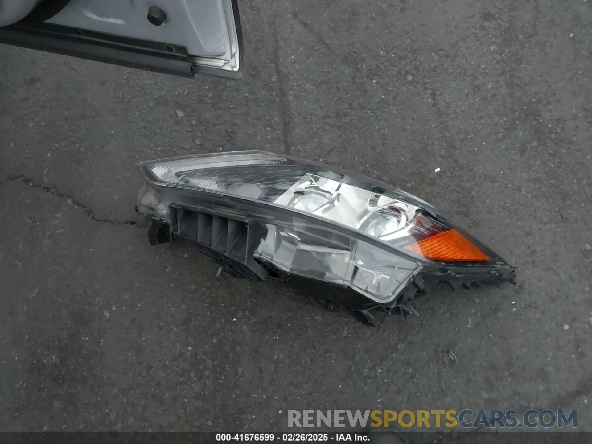 17 Photograph of a damaged car JN1BJ1CP8KW215701 NISSAN ROGUE SPORT 2019