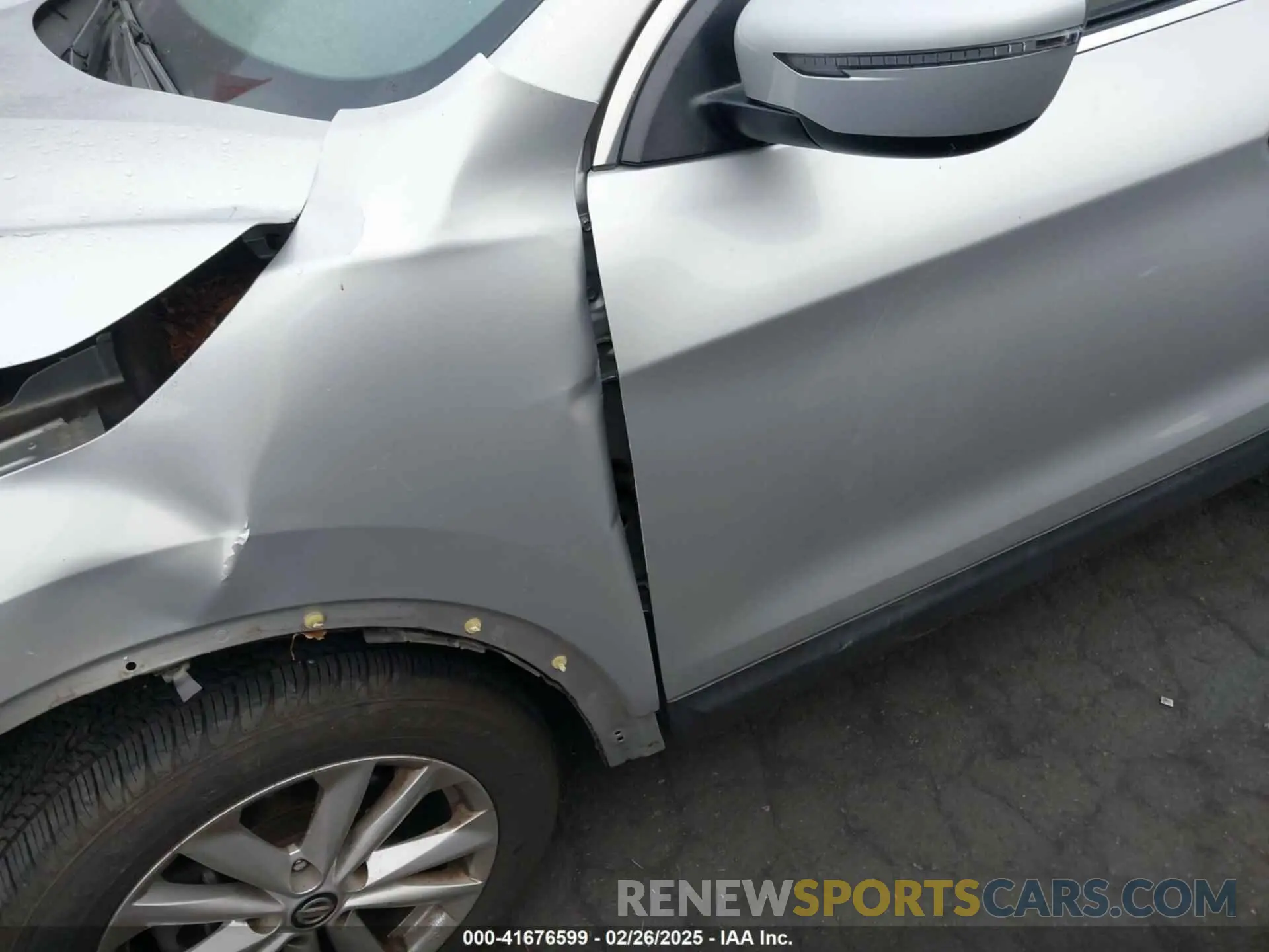 19 Photograph of a damaged car JN1BJ1CP8KW215701 NISSAN ROGUE SPORT 2019