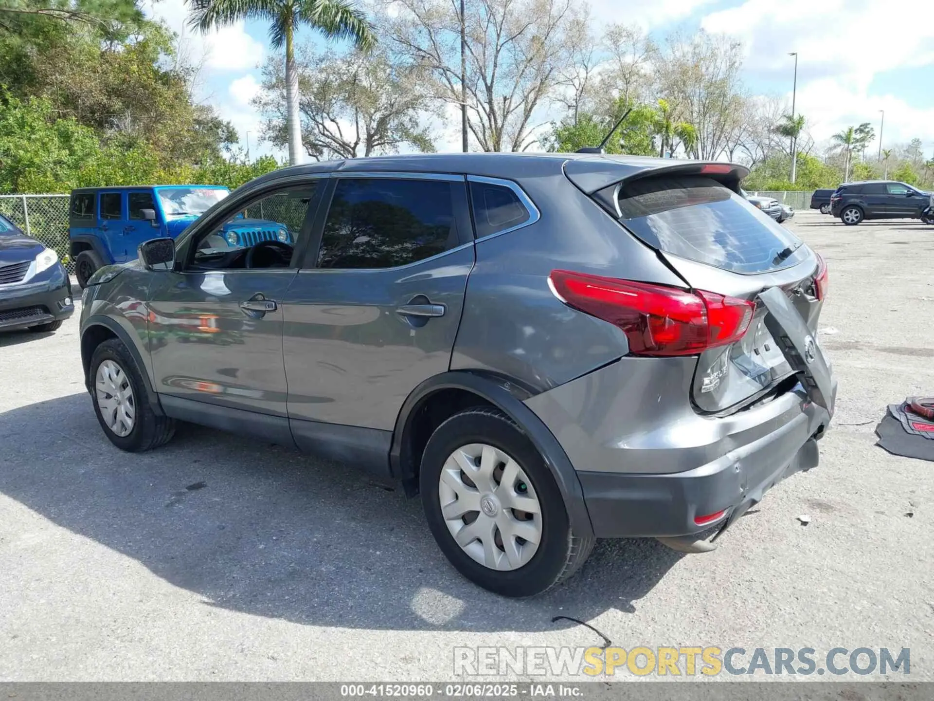 3 Photograph of a damaged car JN1BJ1CP8KW217691 NISSAN ROGUE SPORT 2019