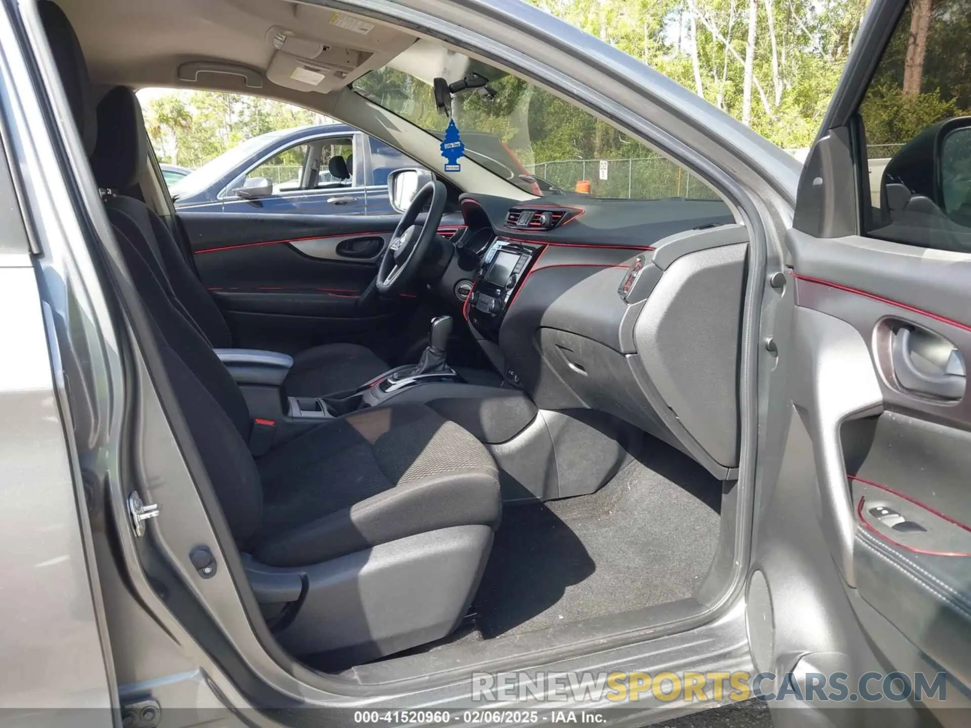 5 Photograph of a damaged car JN1BJ1CP8KW217691 NISSAN ROGUE SPORT 2019