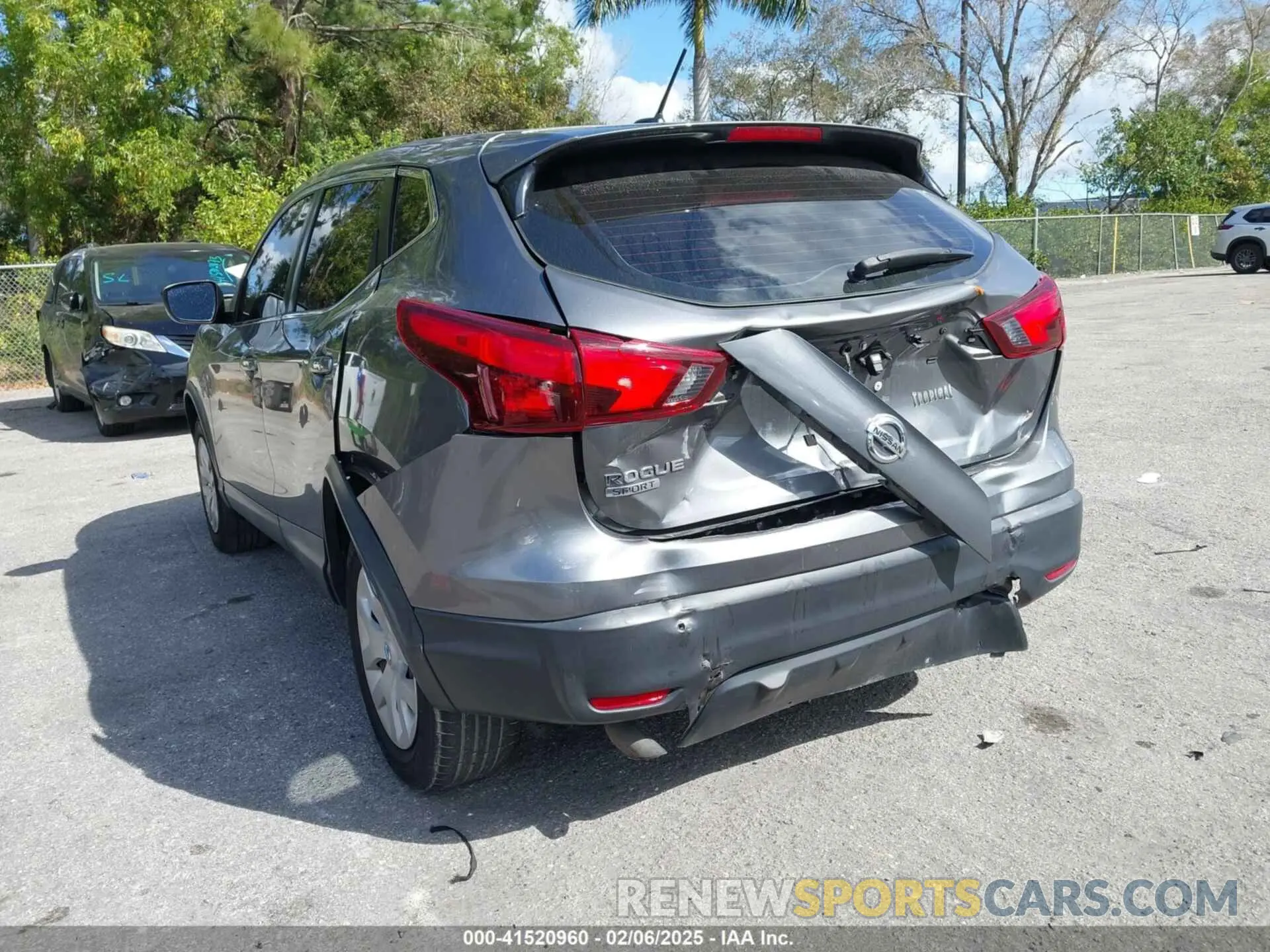 6 Photograph of a damaged car JN1BJ1CP8KW217691 NISSAN ROGUE SPORT 2019