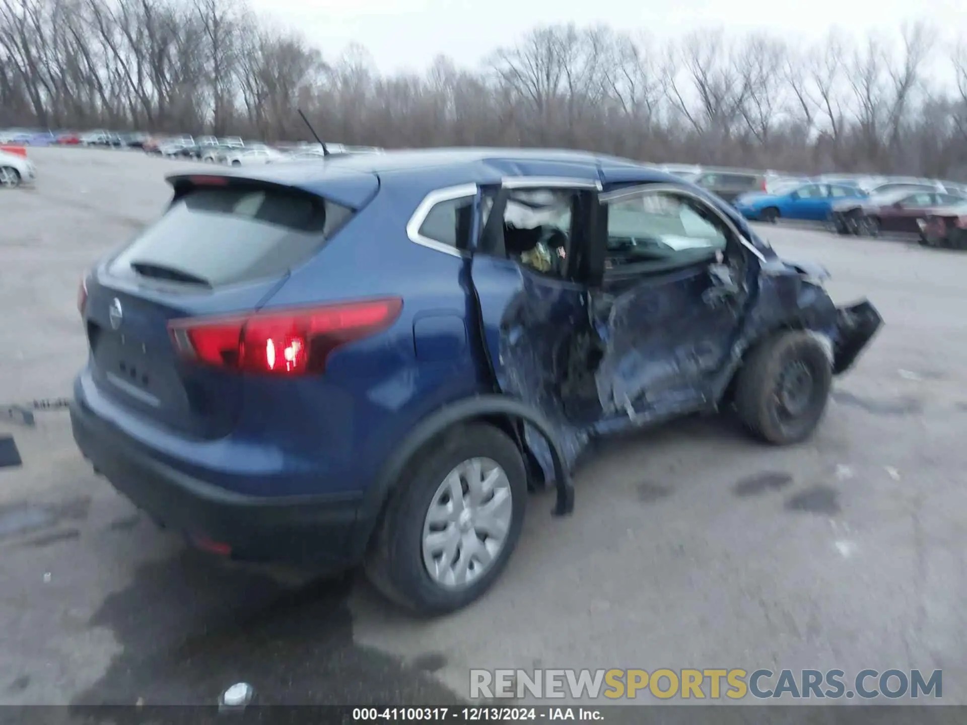 4 Photograph of a damaged car JN1BJ1CP8KW221711 NISSAN ROGUE SPORT 2019
