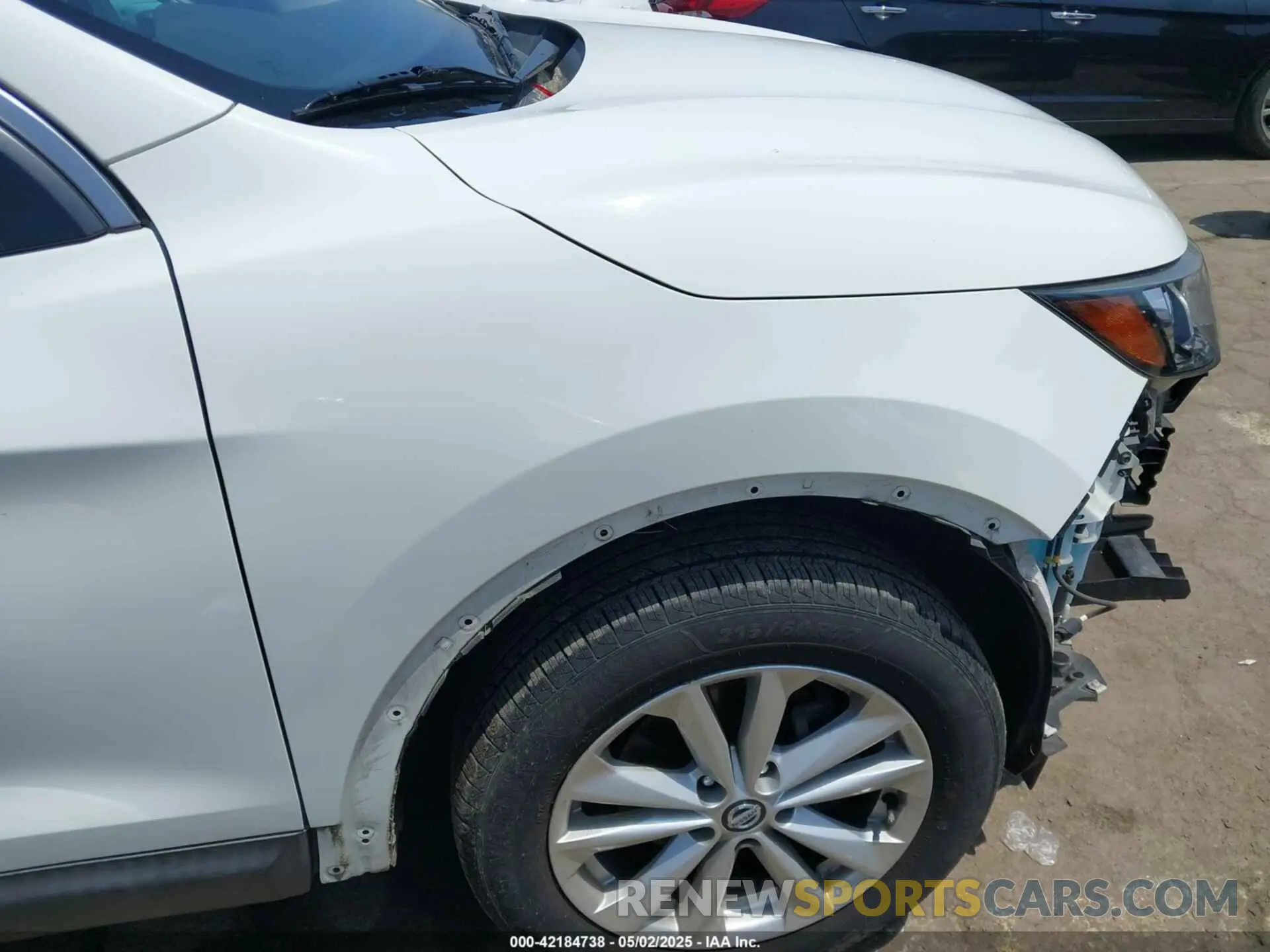21 Photograph of a damaged car JN1BJ1CP8KW222406 NISSAN ROGUE SPORT 2019