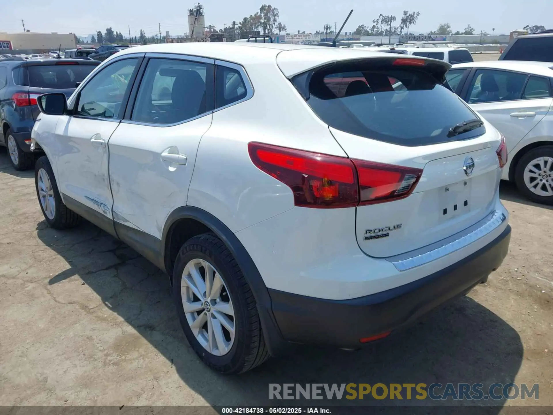 3 Photograph of a damaged car JN1BJ1CP8KW222406 NISSAN ROGUE SPORT 2019