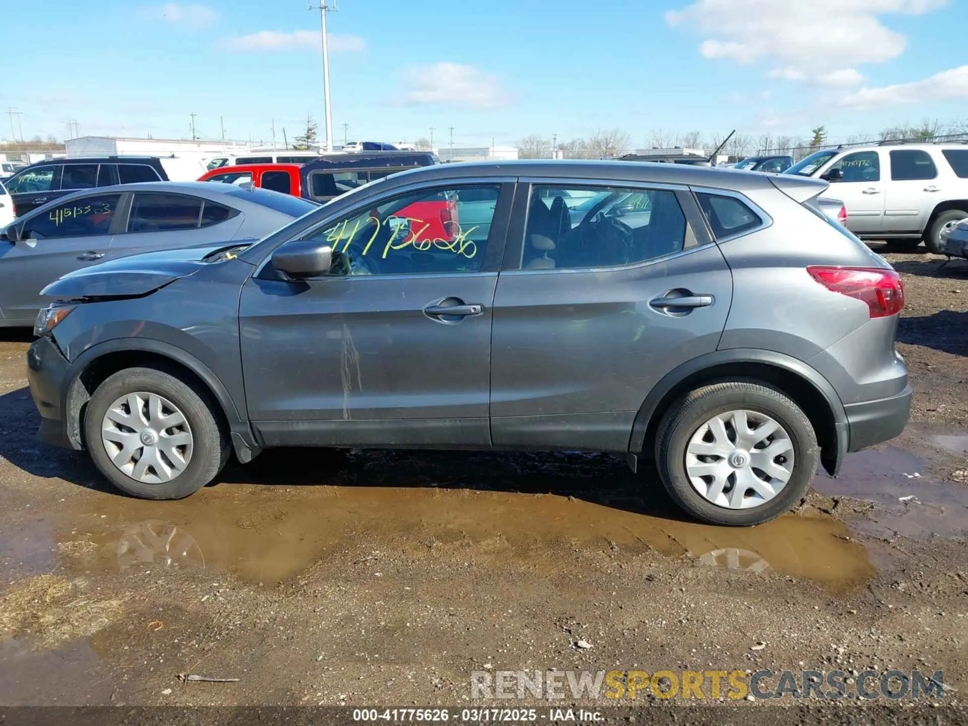 14 Photograph of a damaged car JN1BJ1CP8KW231932 NISSAN ROGUE SPORT 2019