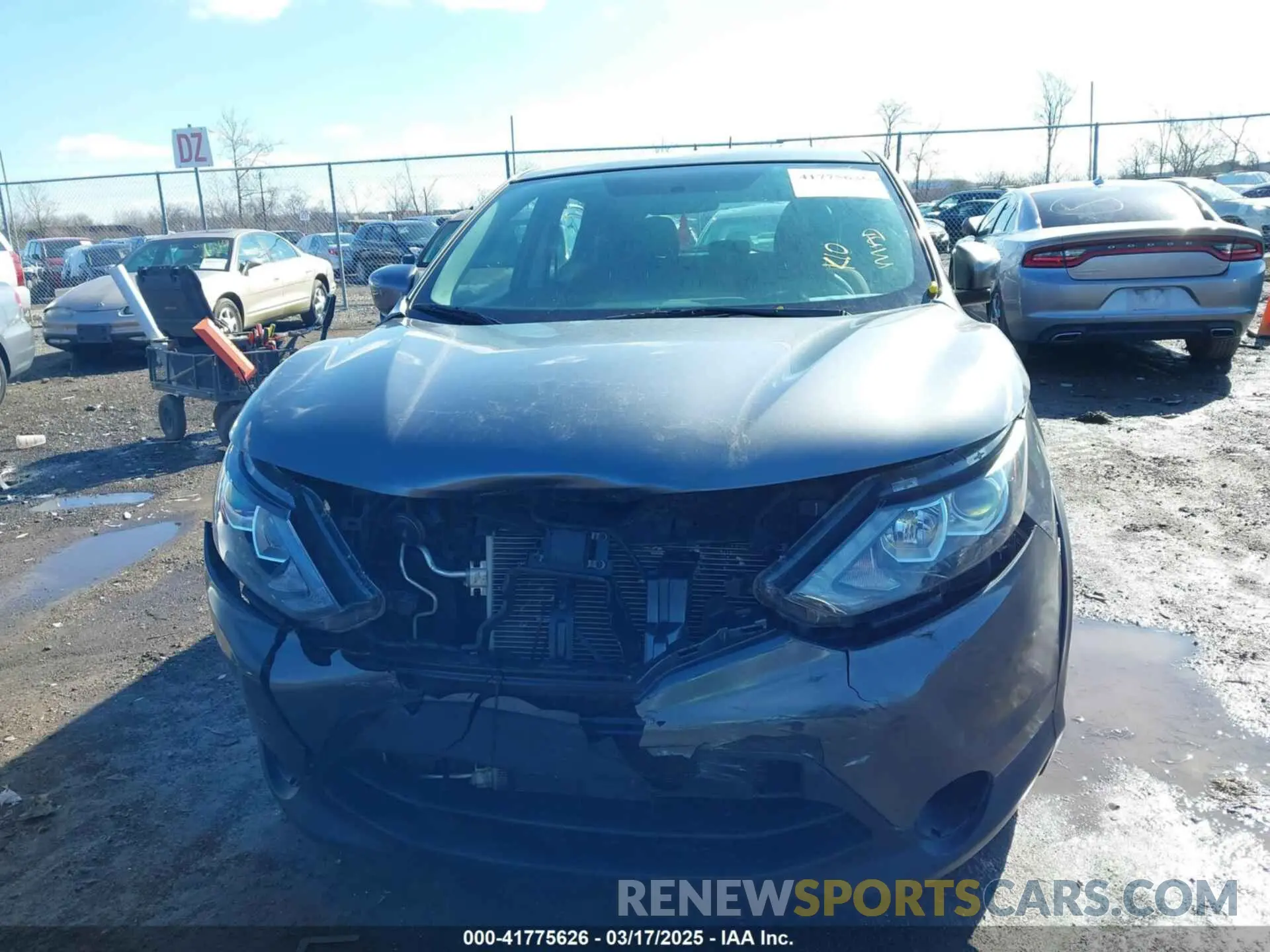 6 Photograph of a damaged car JN1BJ1CP8KW231932 NISSAN ROGUE SPORT 2019
