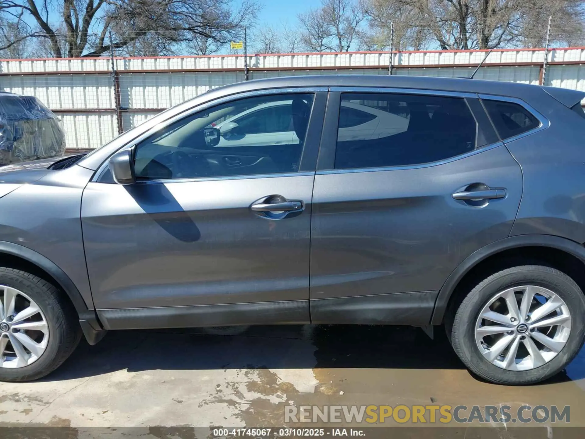 15 Photograph of a damaged car JN1BJ1CP8KW236905 NISSAN ROGUE SPORT 2019