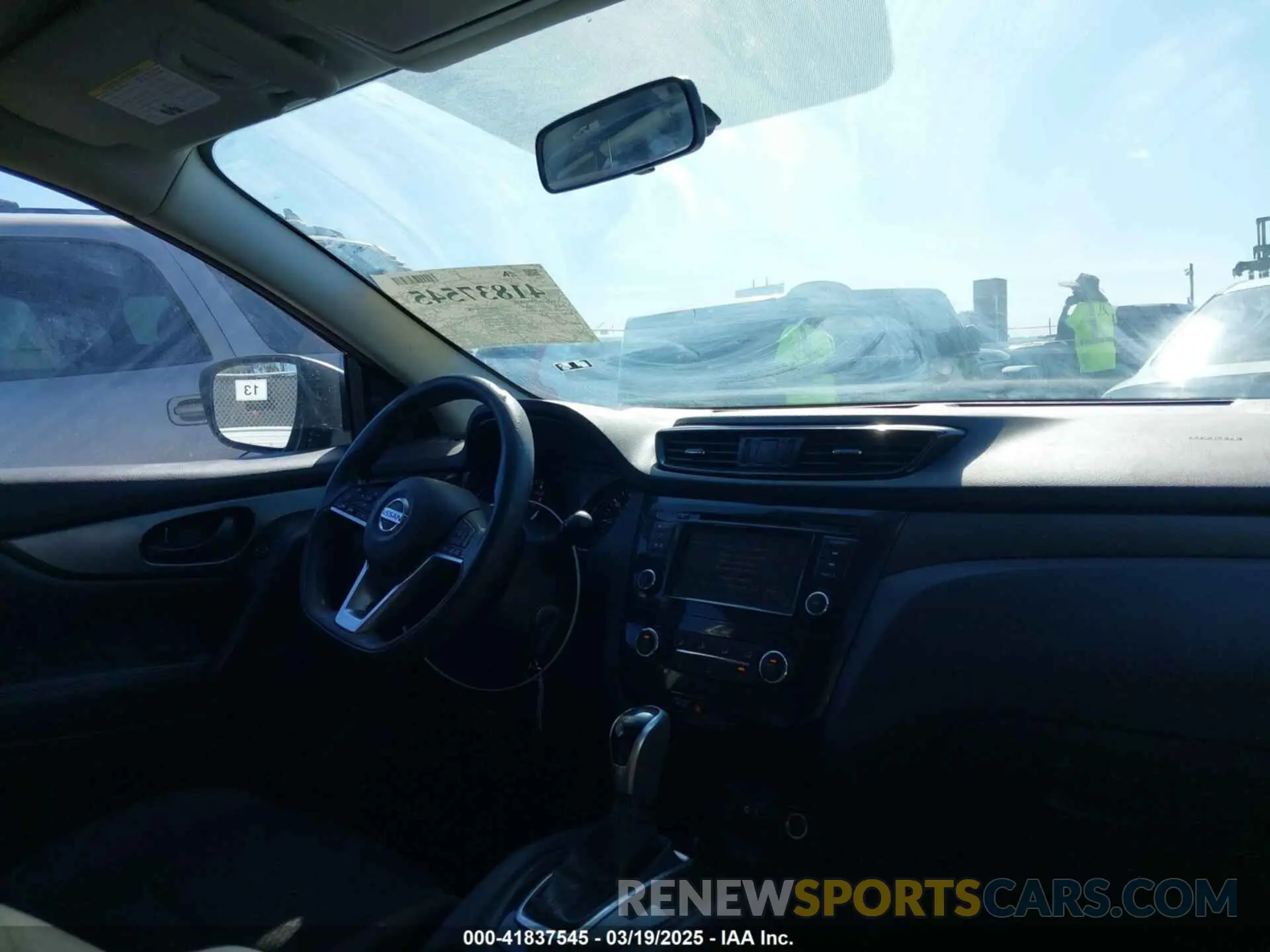 5 Photograph of a damaged car JN1BJ1CP8KW521247 NISSAN ROGUE SPORT 2019