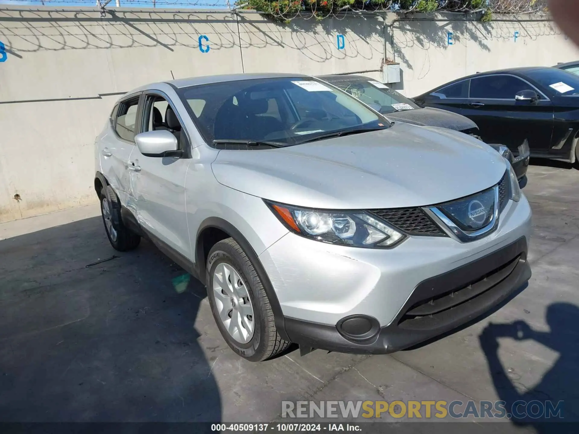 1 Photograph of a damaged car JN1BJ1CP9KW216226 NISSAN ROGUE SPORT 2019