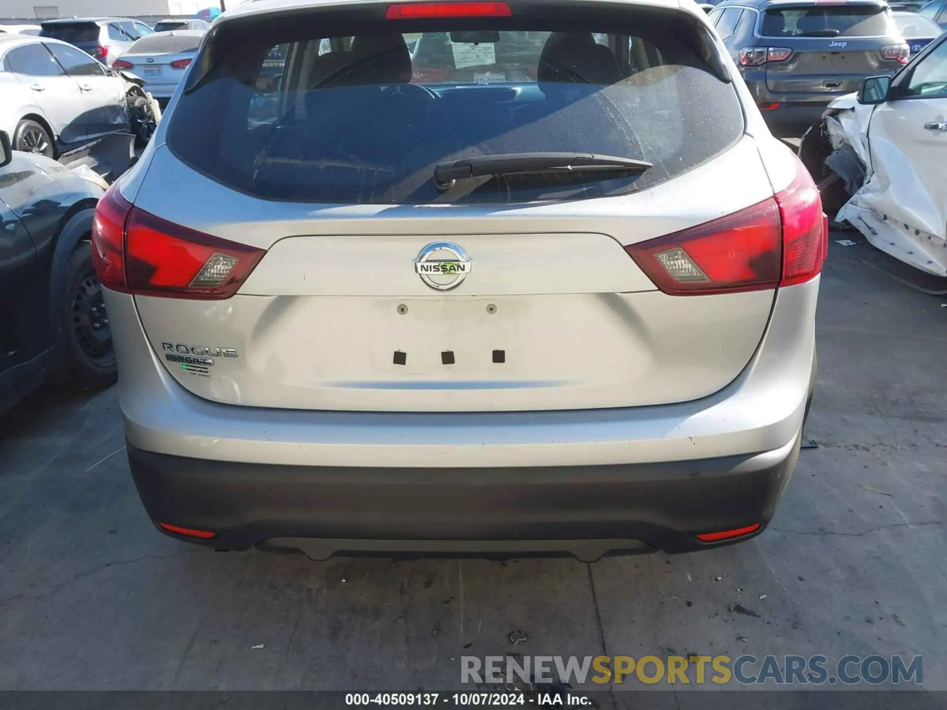 16 Photograph of a damaged car JN1BJ1CP9KW216226 NISSAN ROGUE SPORT 2019